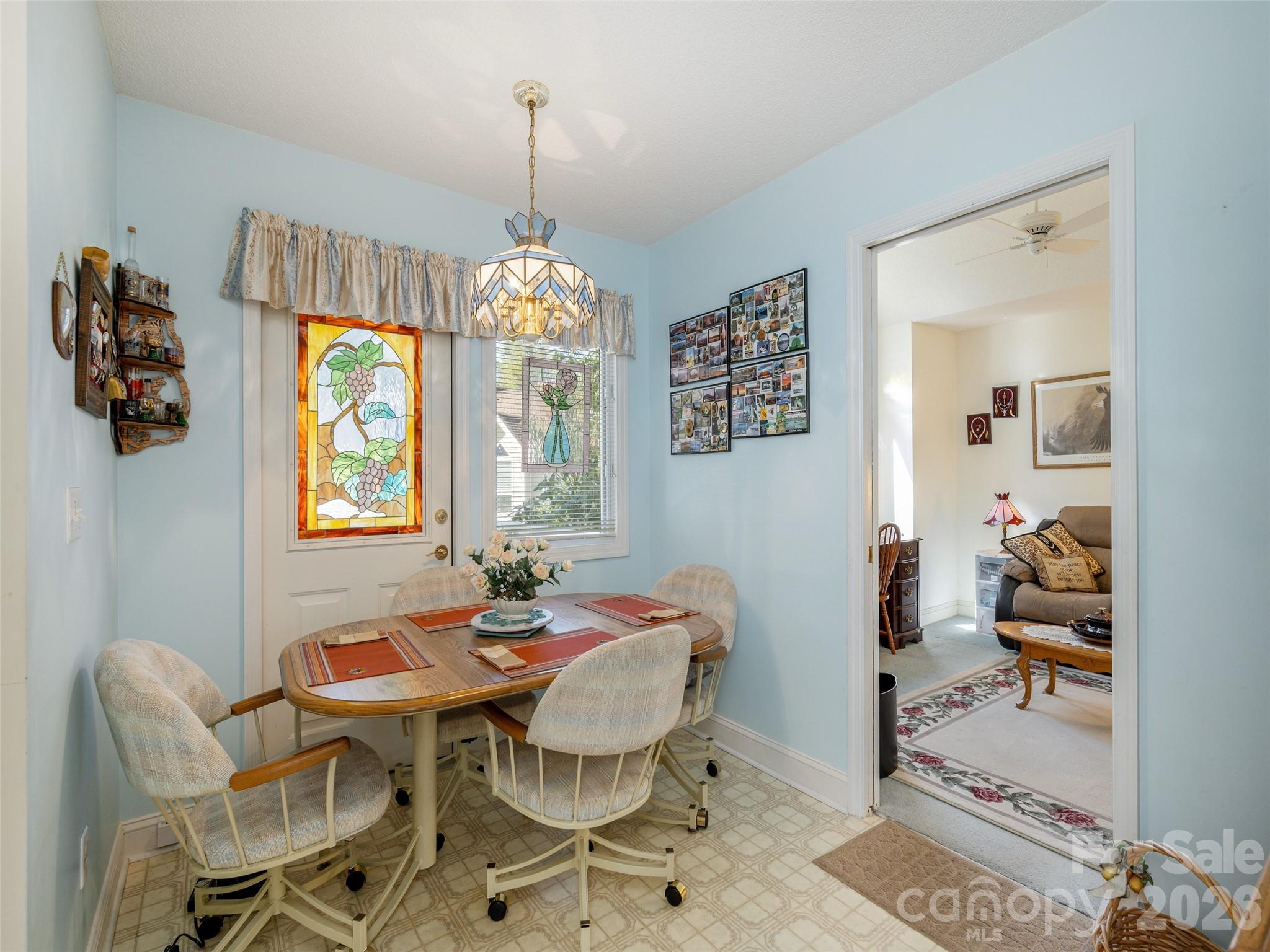 206 Black Oak Lane — Hendersonville
