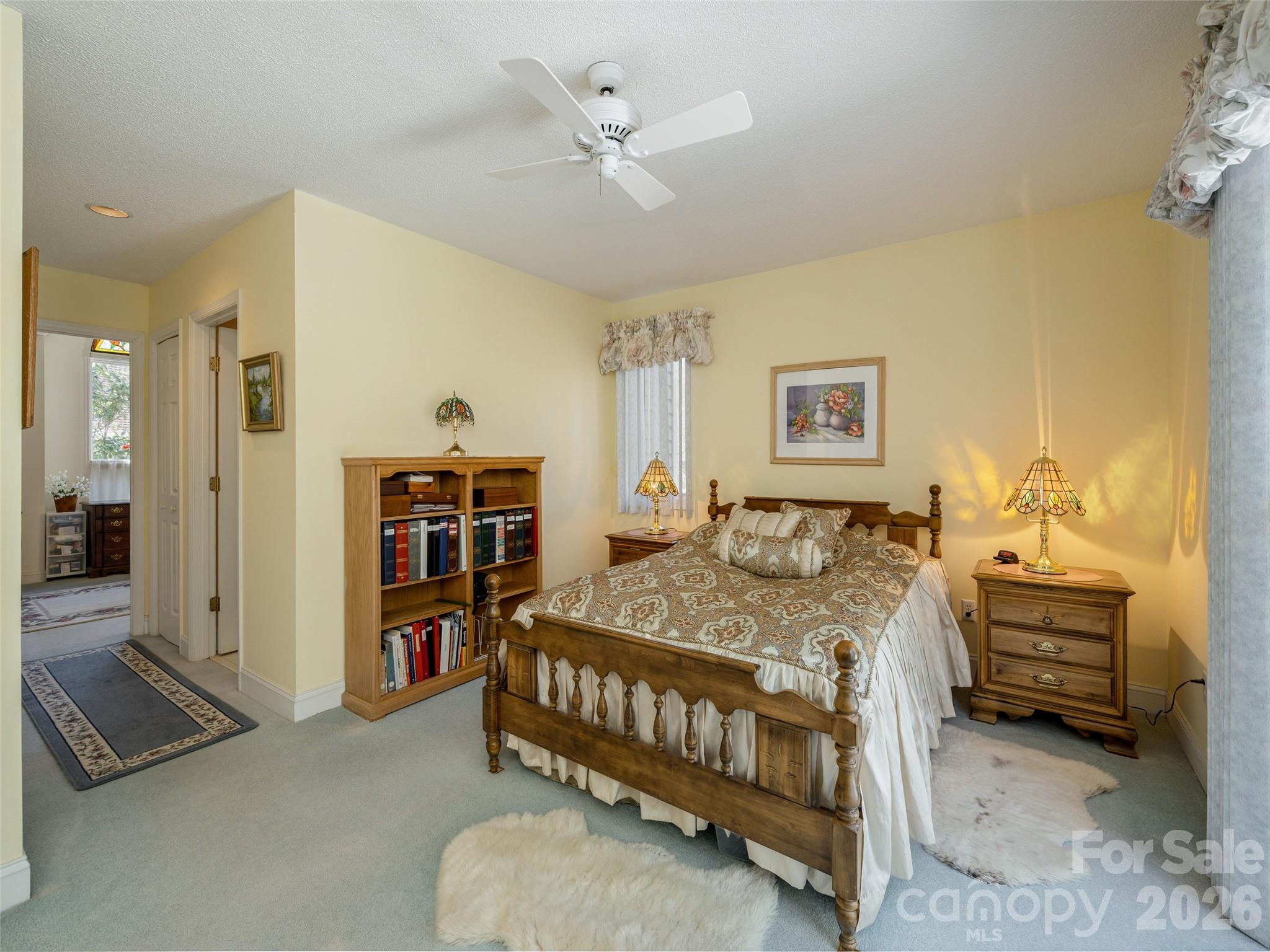 206 Black Oak Lane — Hendersonville