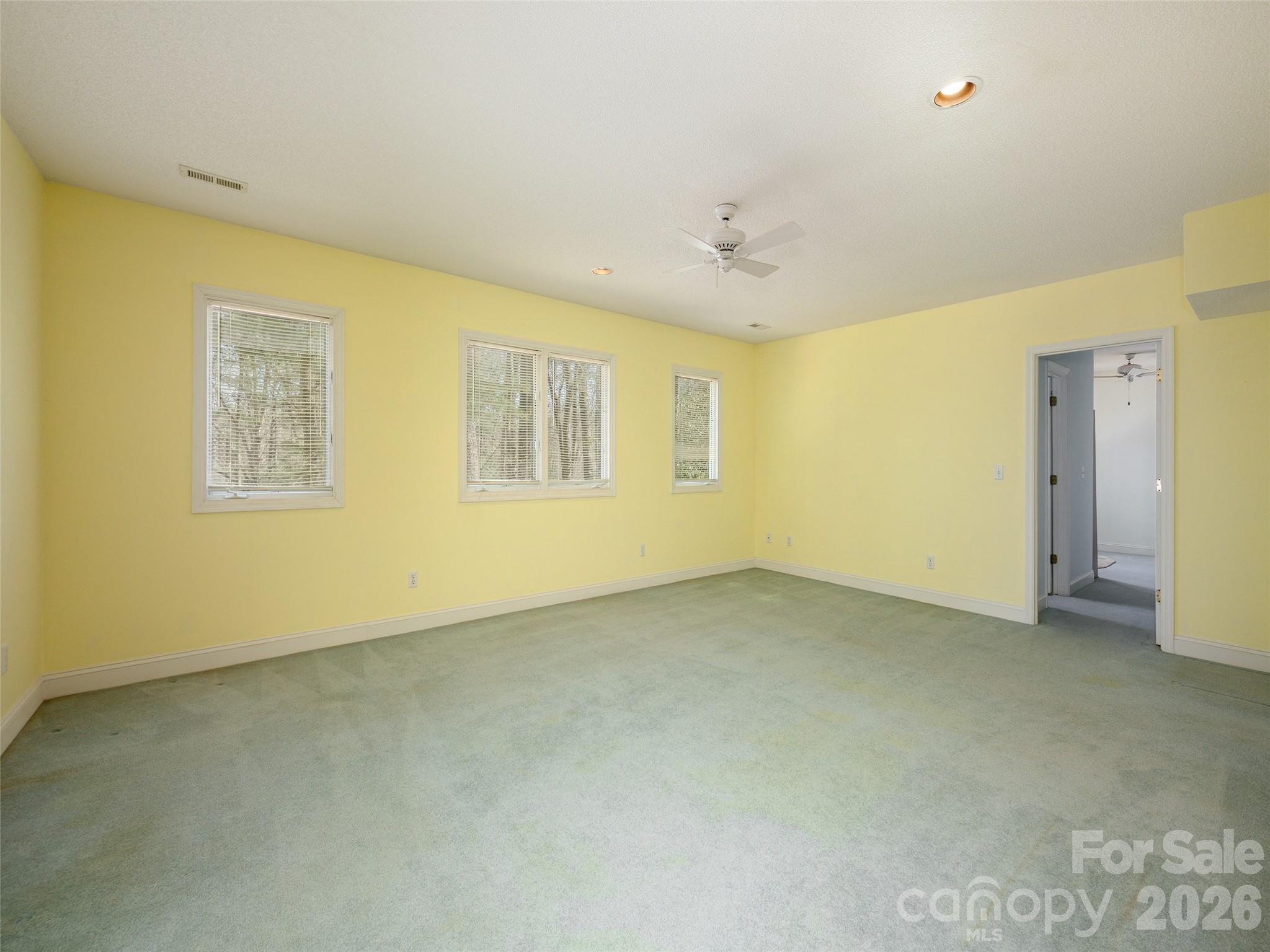 206 Black Oak Lane — Hendersonville