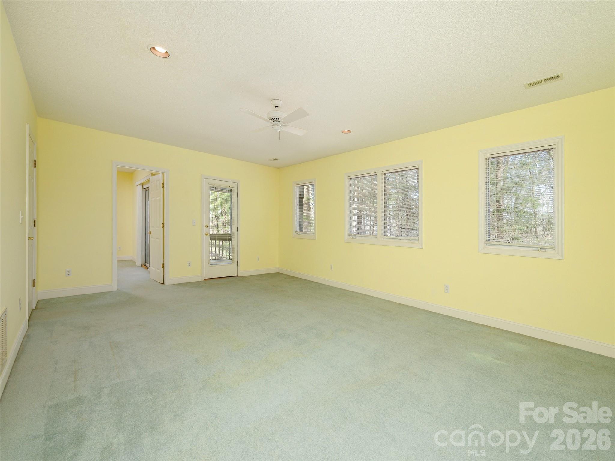 206 Black Oak Lane — Hendersonville
