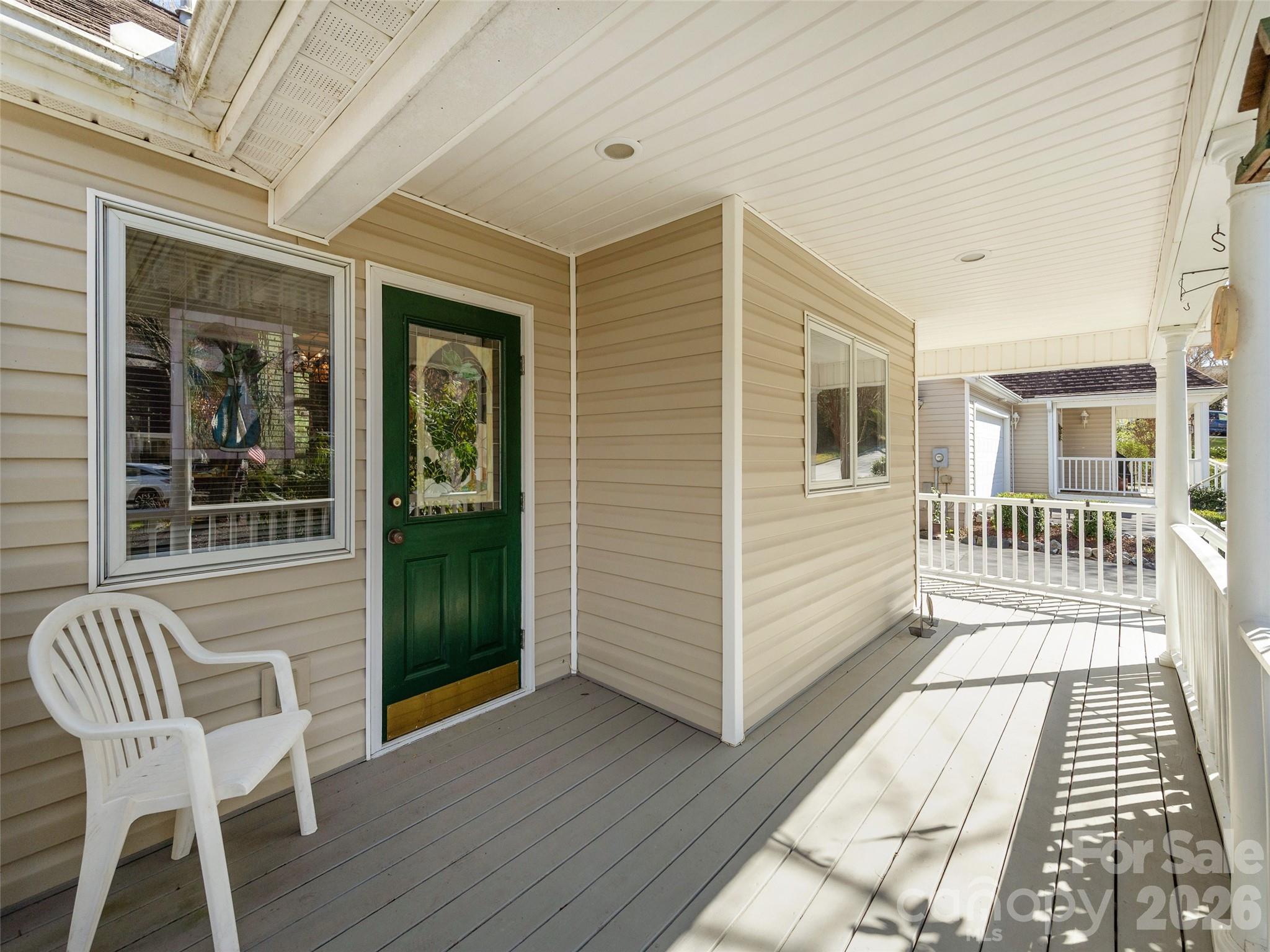 206 Black Oak Lane — Hendersonville