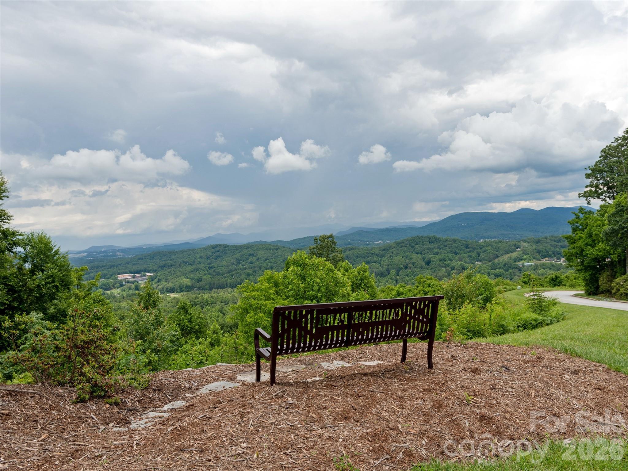 206 Black Oak Lane — Hendersonville