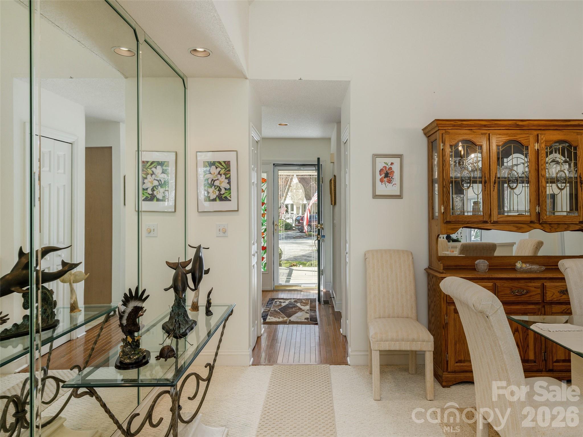 206 Black Oak Lane — Hendersonville