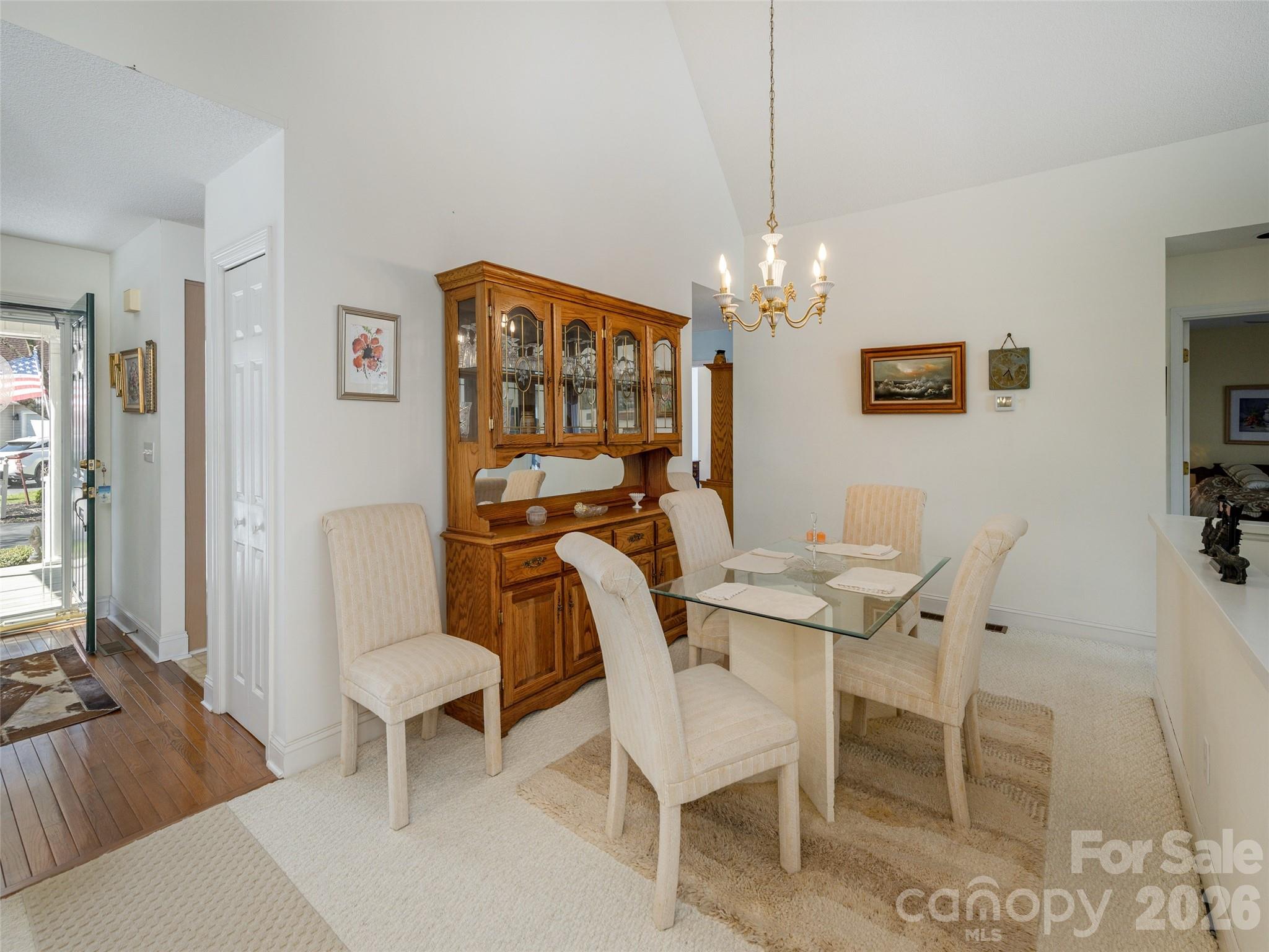 206 Black Oak Lane — Hendersonville