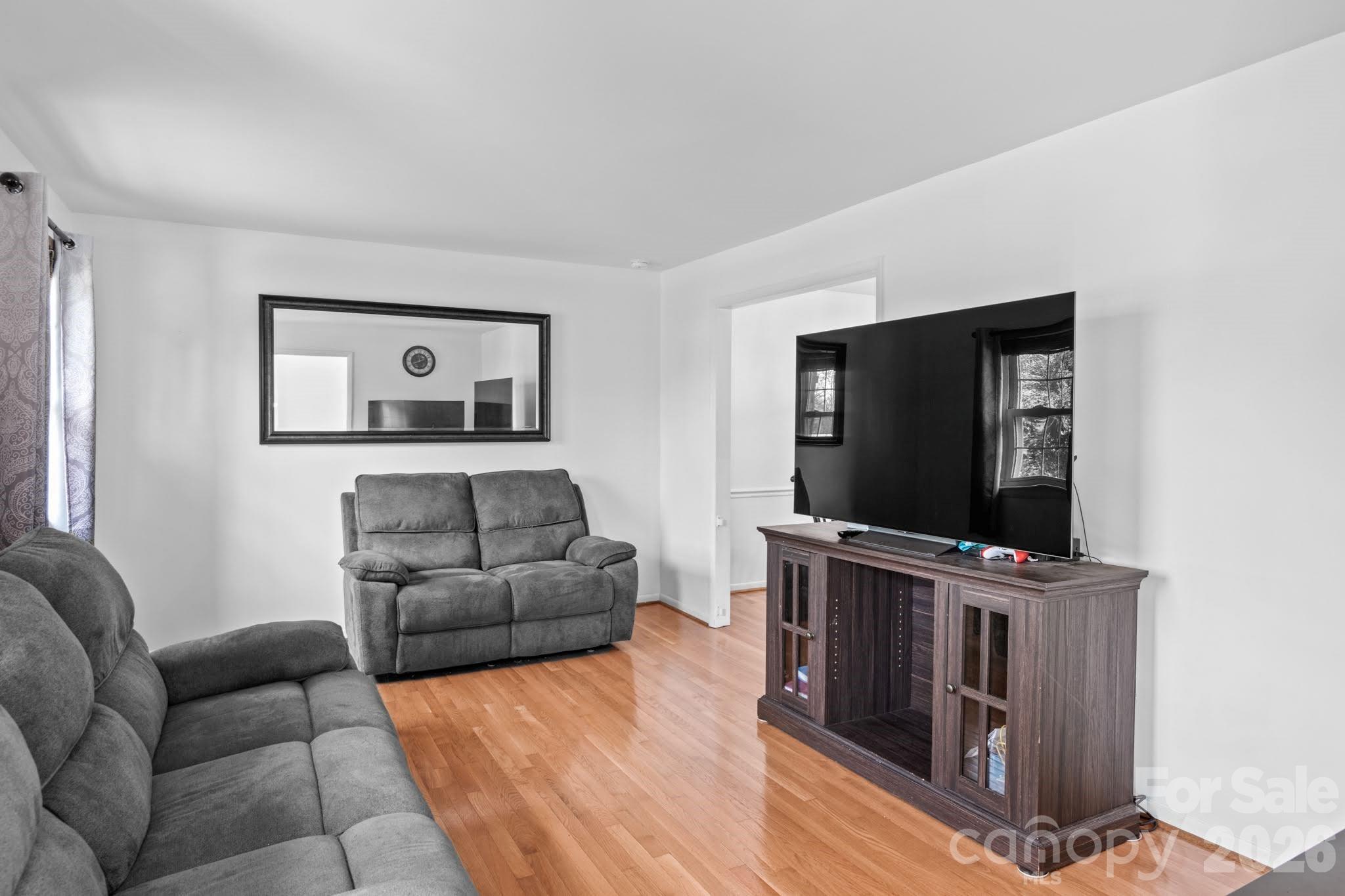 218 Misty Court — King