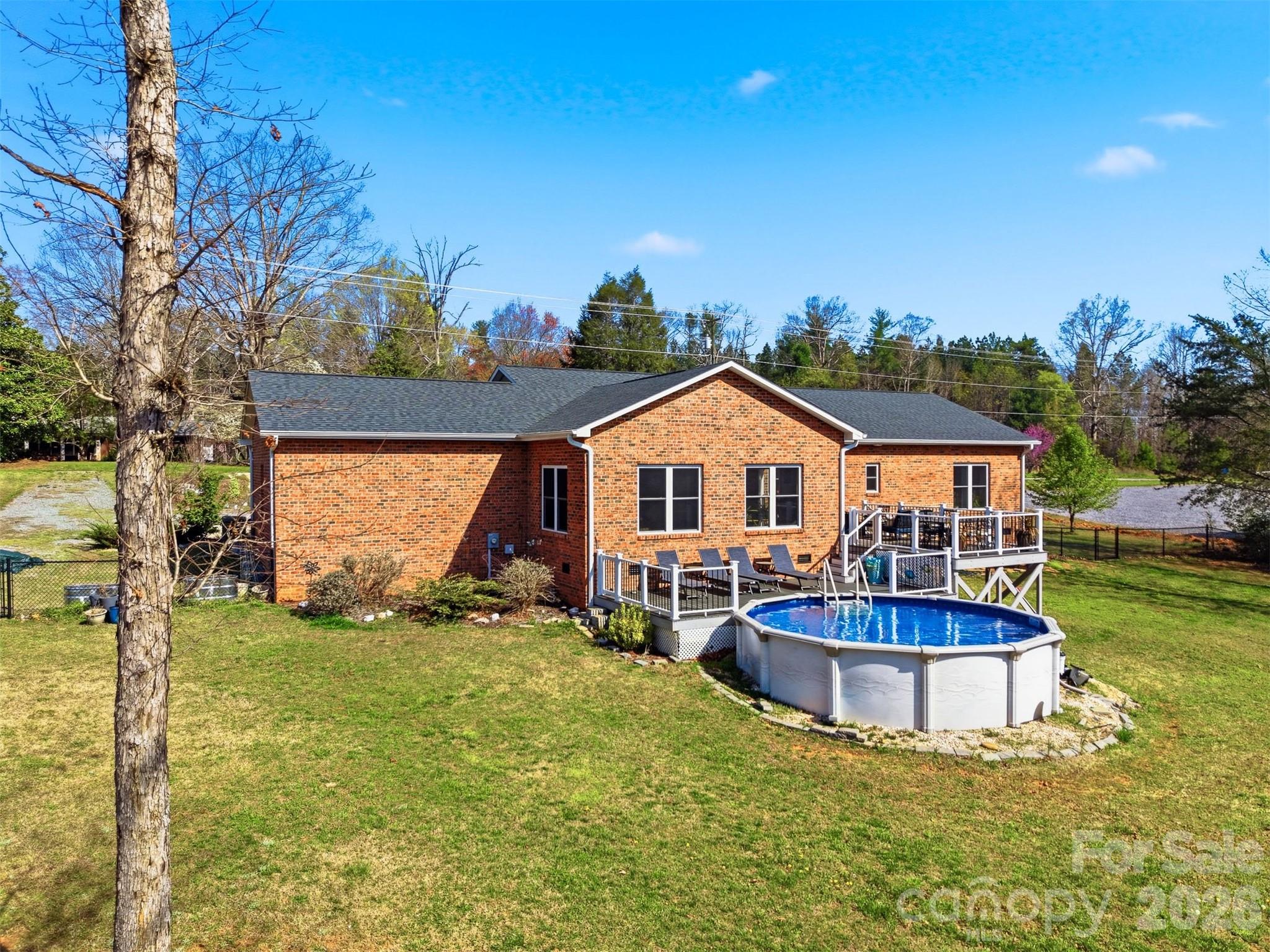 976 Amherst Road — Morganton
