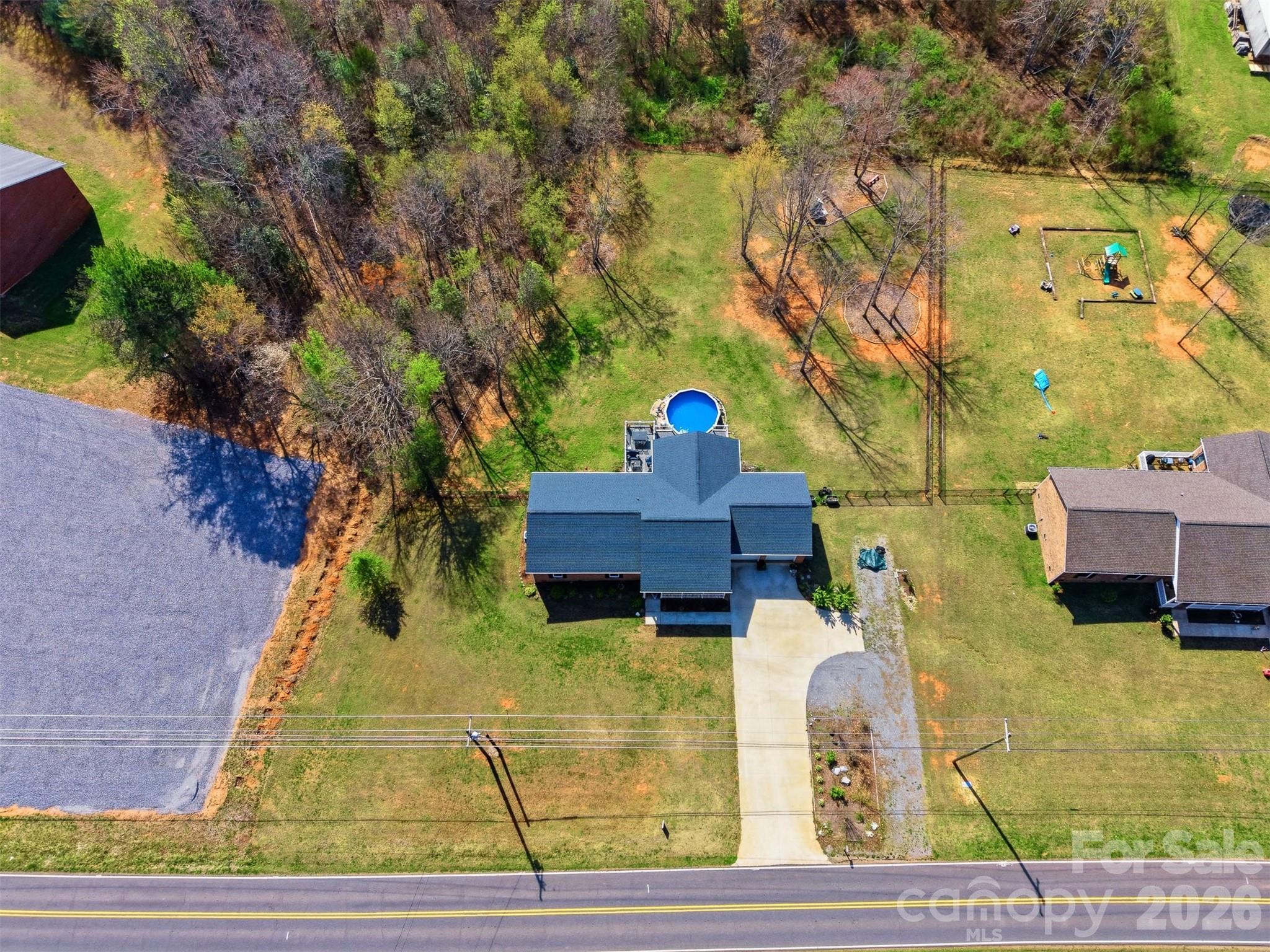 976 Amherst Road — Morganton