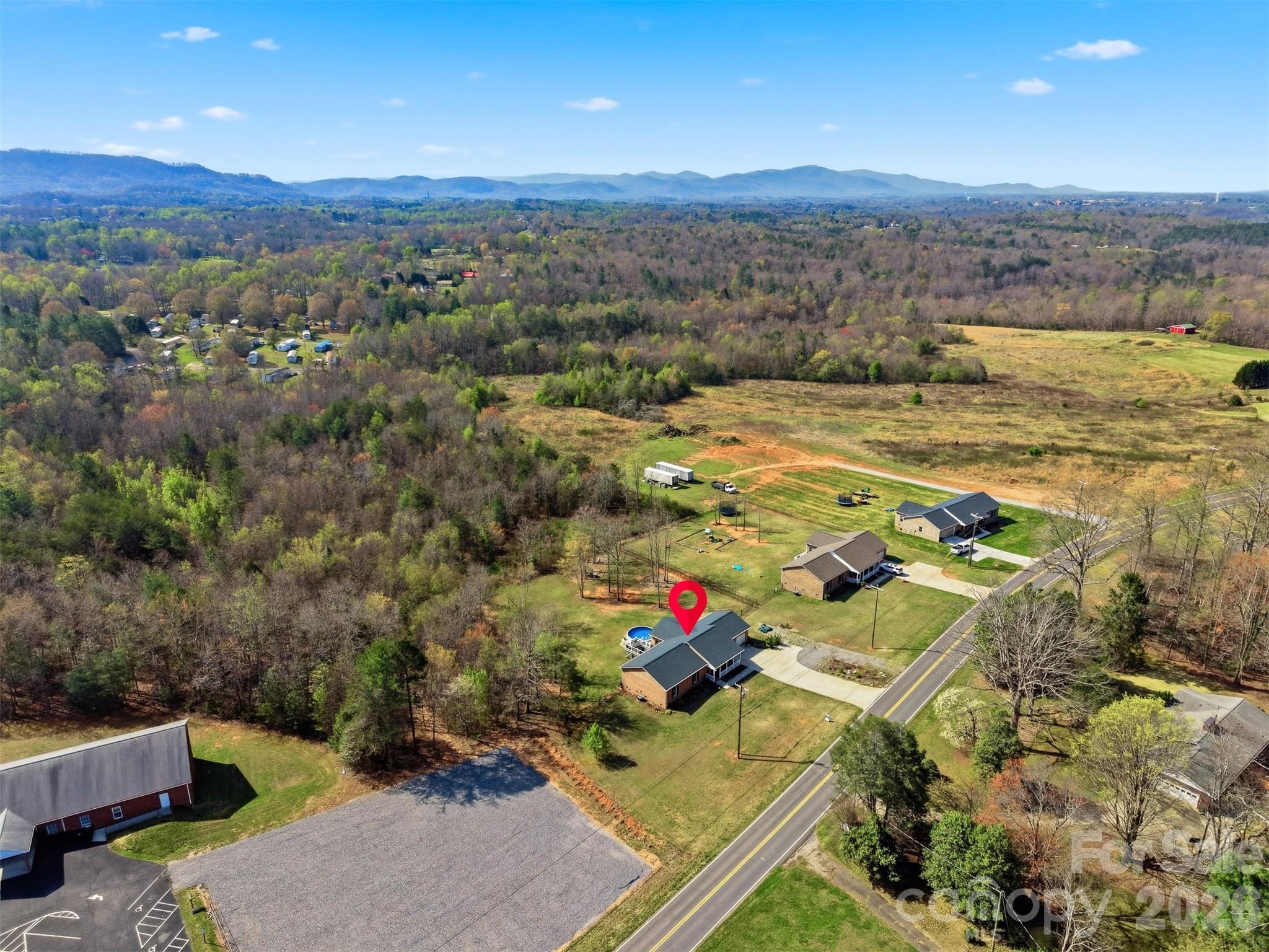 976 Amherst Road — Morganton
