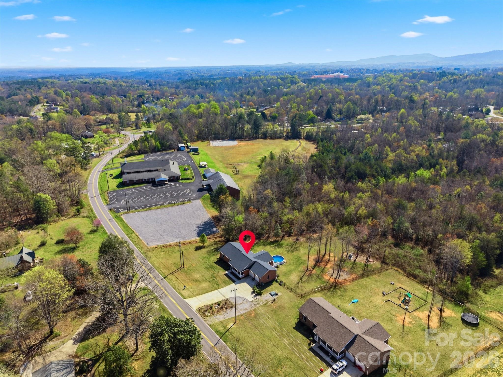 976 Amherst Road — Morganton