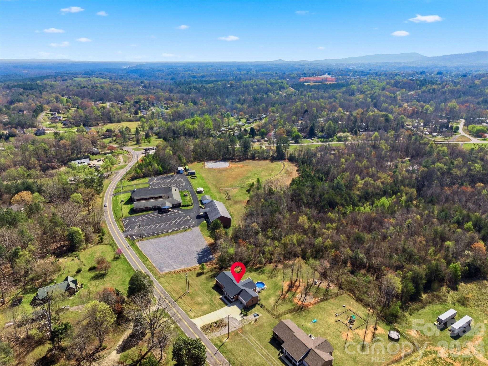 976 Amherst Road — Morganton