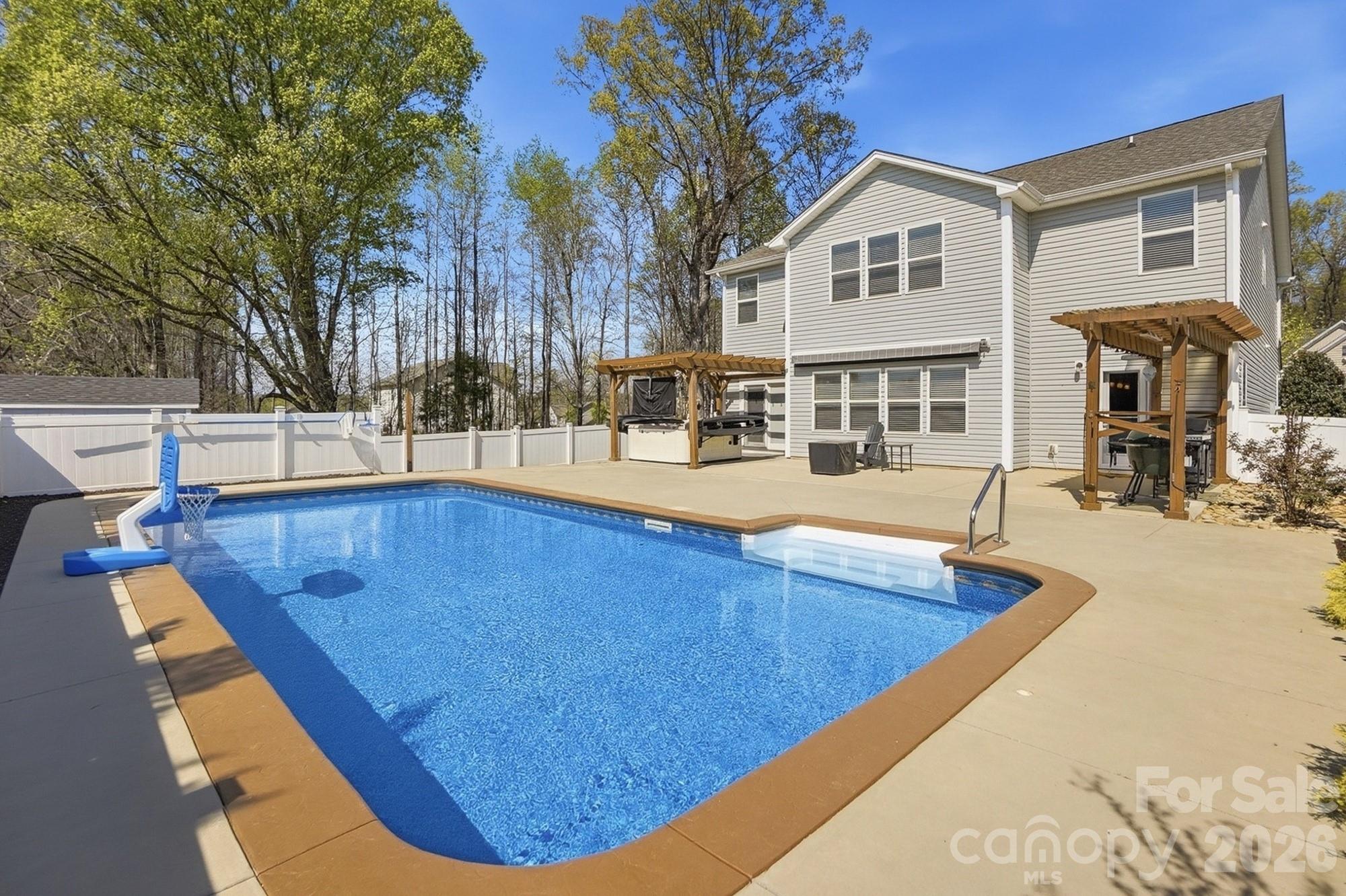 346 Wyndham Forest Circle — Midland