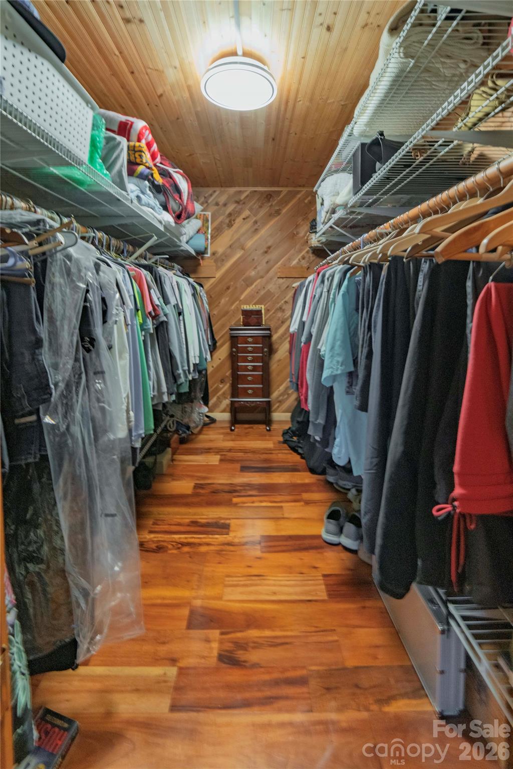 369 Deals Gap Road — Robbinsville