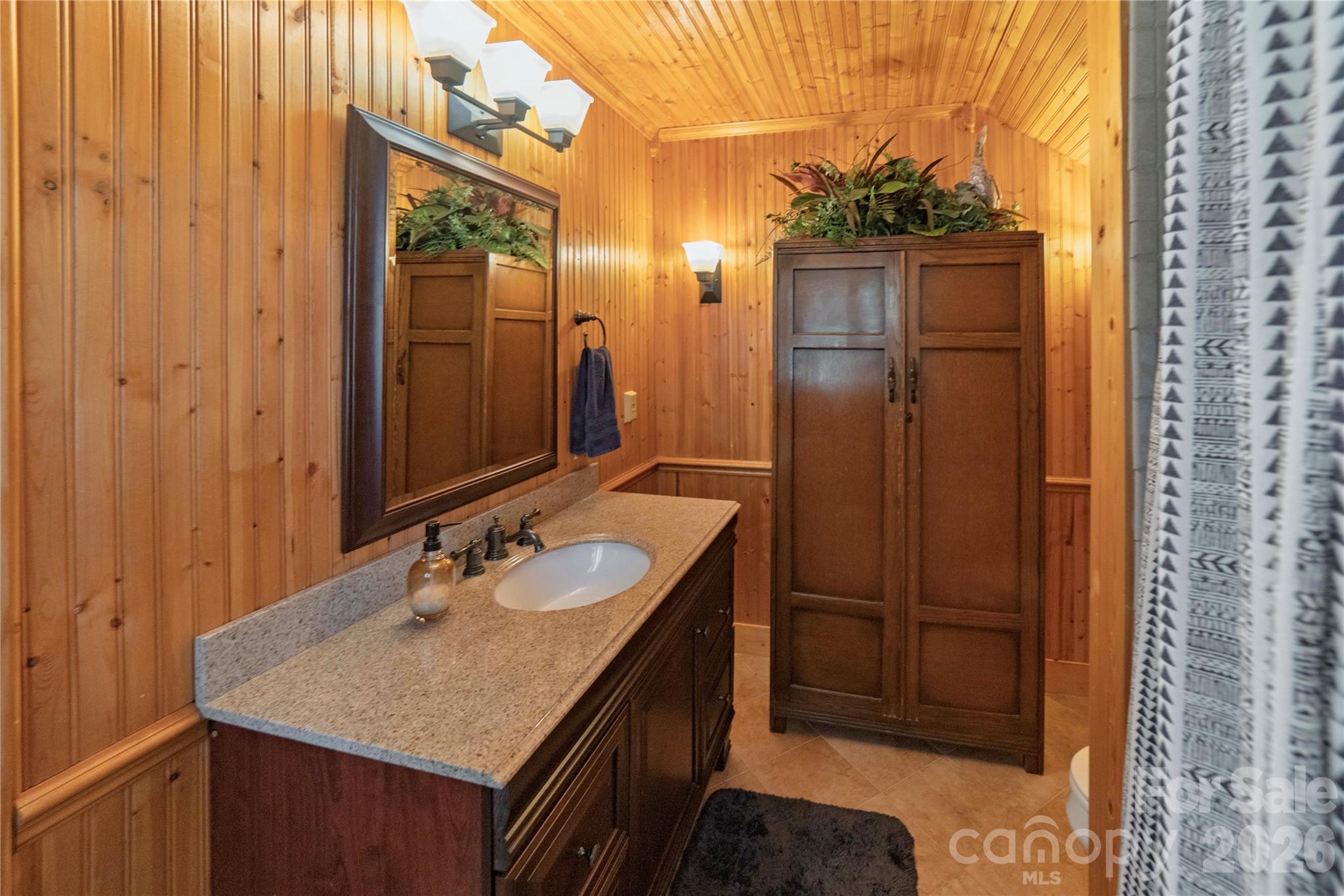 369 Deals Gap Road — Robbinsville