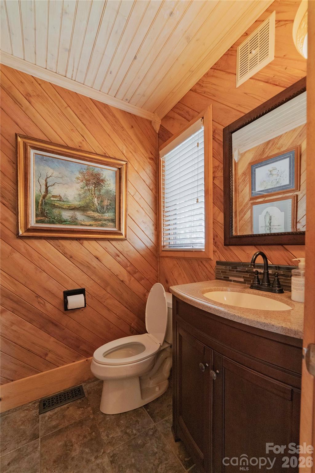 369 Deals Gap Road — Robbinsville