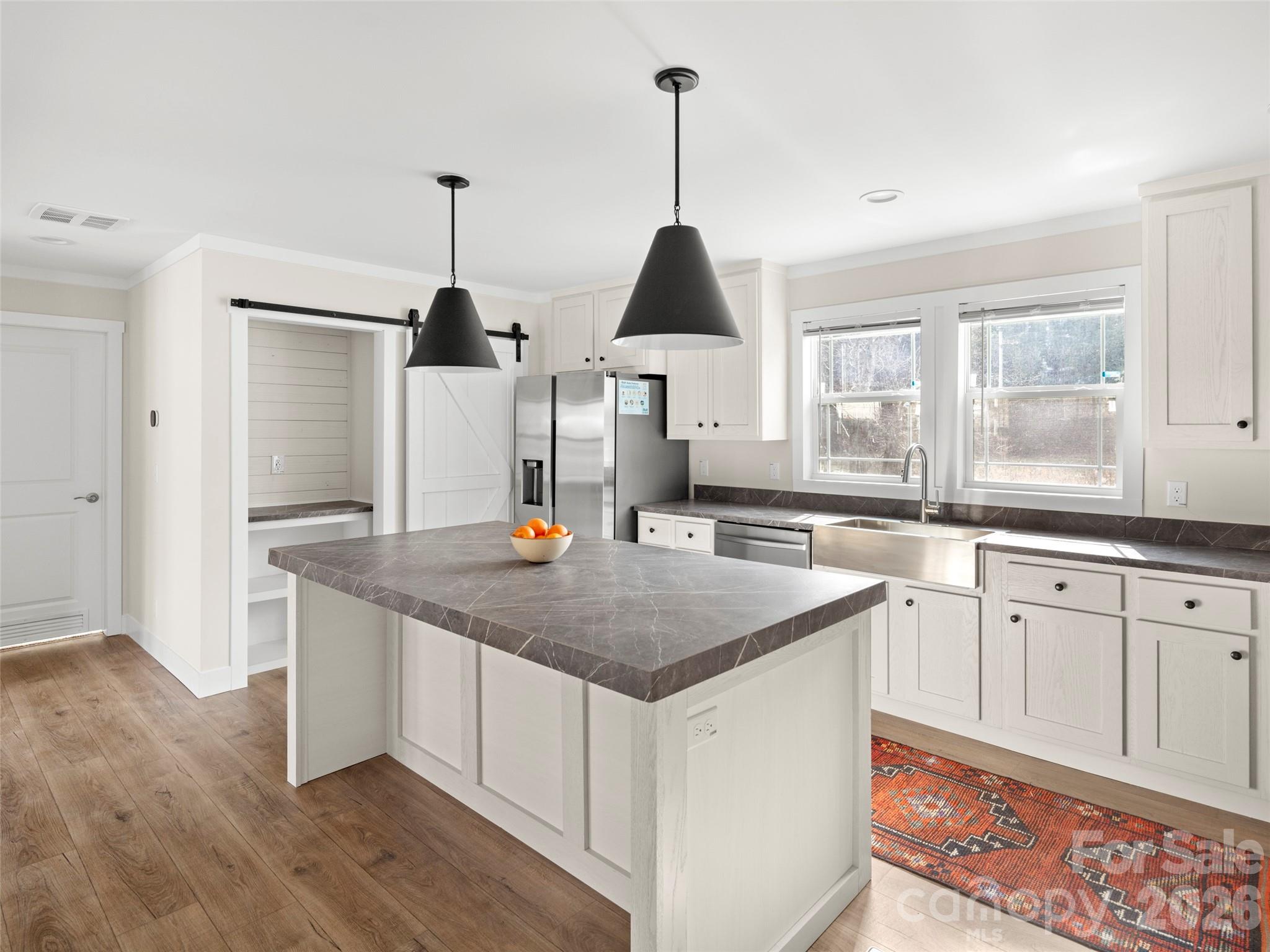 2095 Emmas Grove Road — Fairview