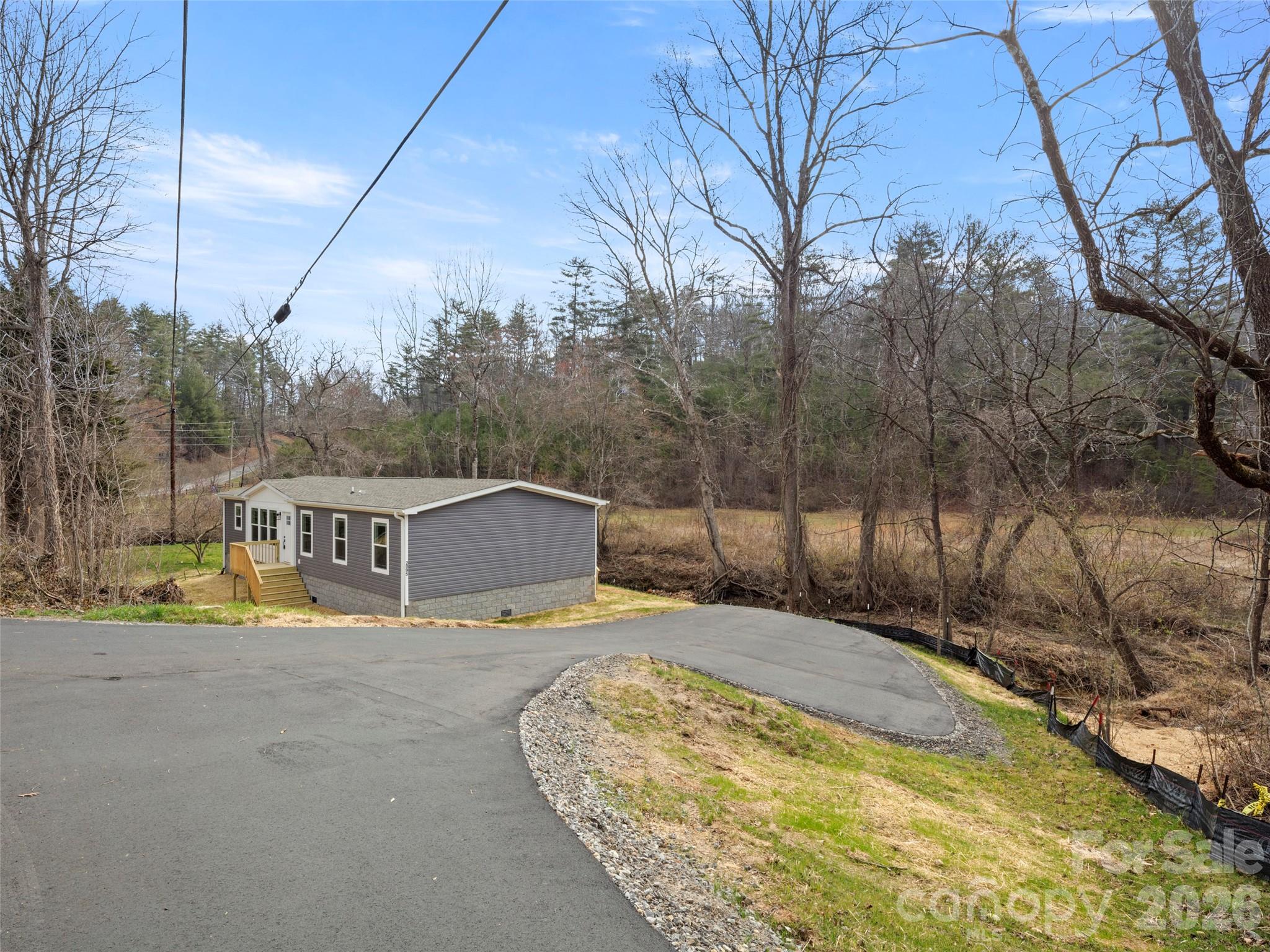 2095 Emmas Grove Road — Fairview