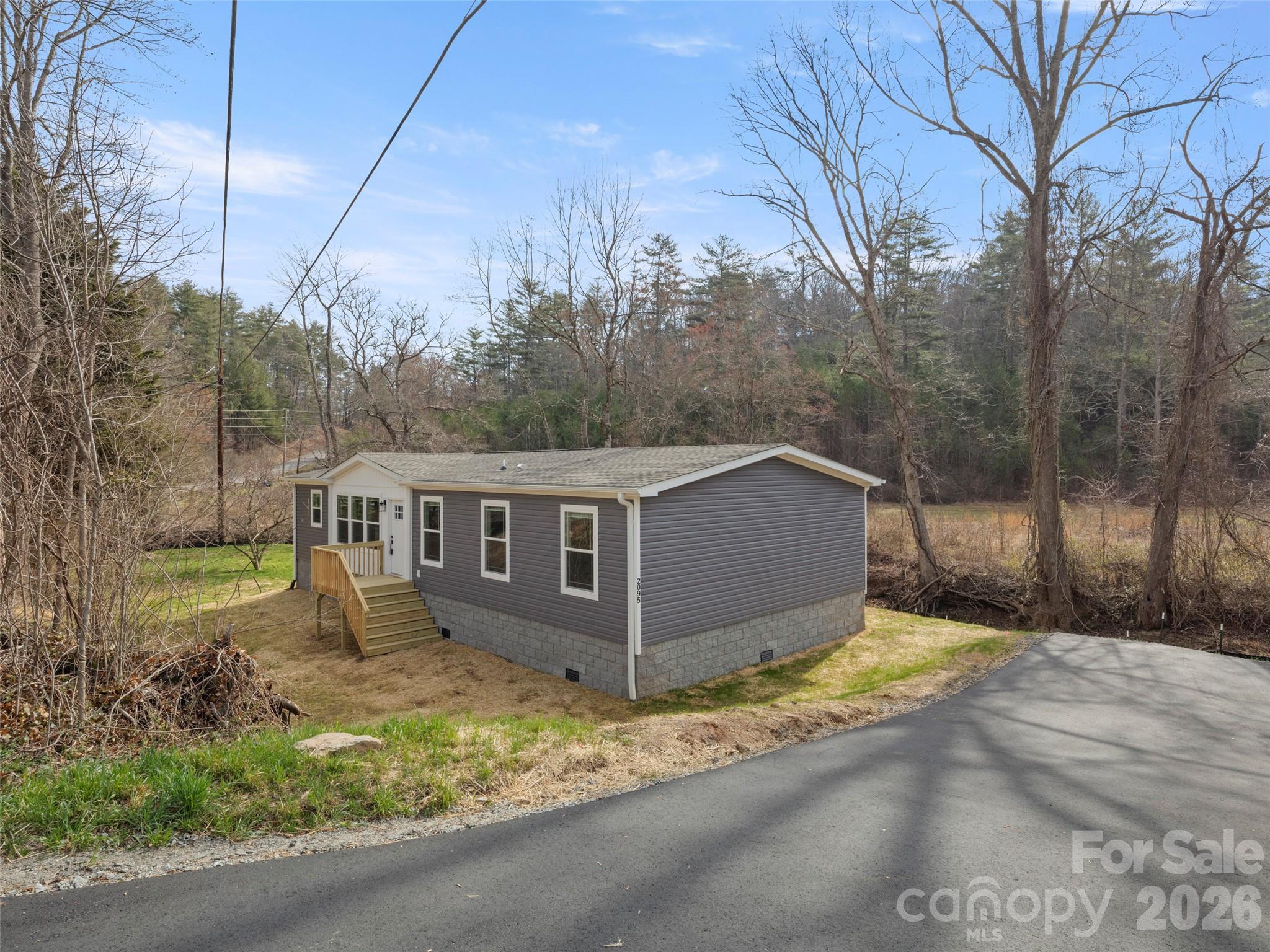 2095 Emmas Grove Road — Fairview