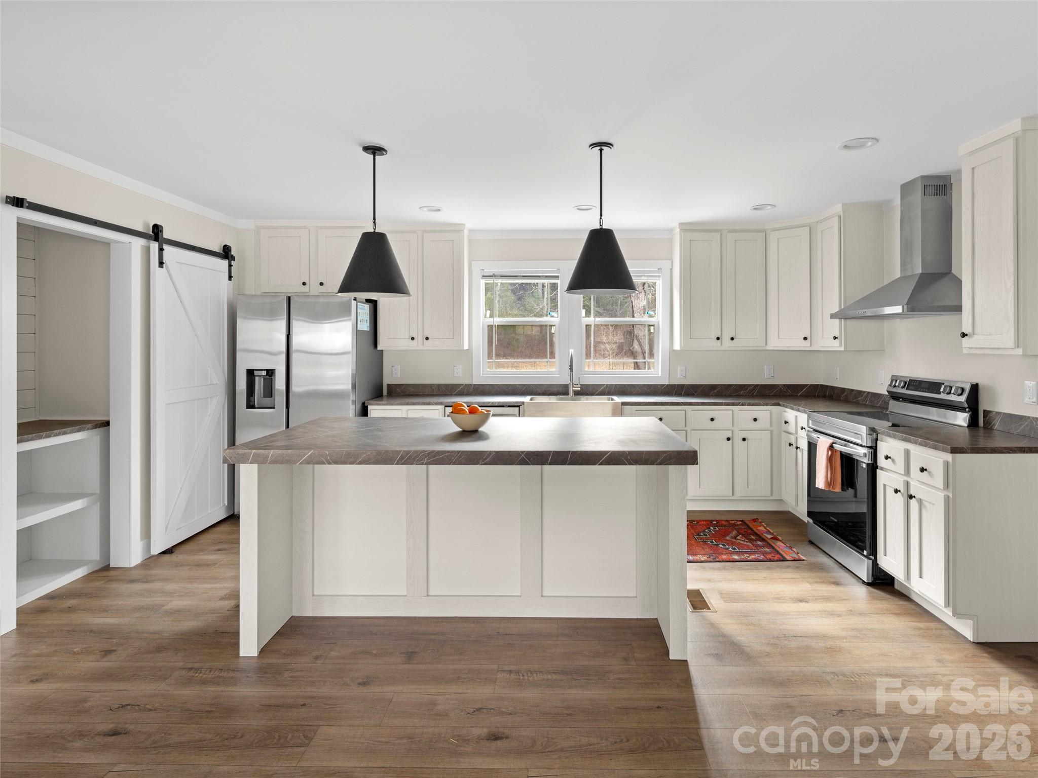 2095 Emmas Grove Road — Fairview