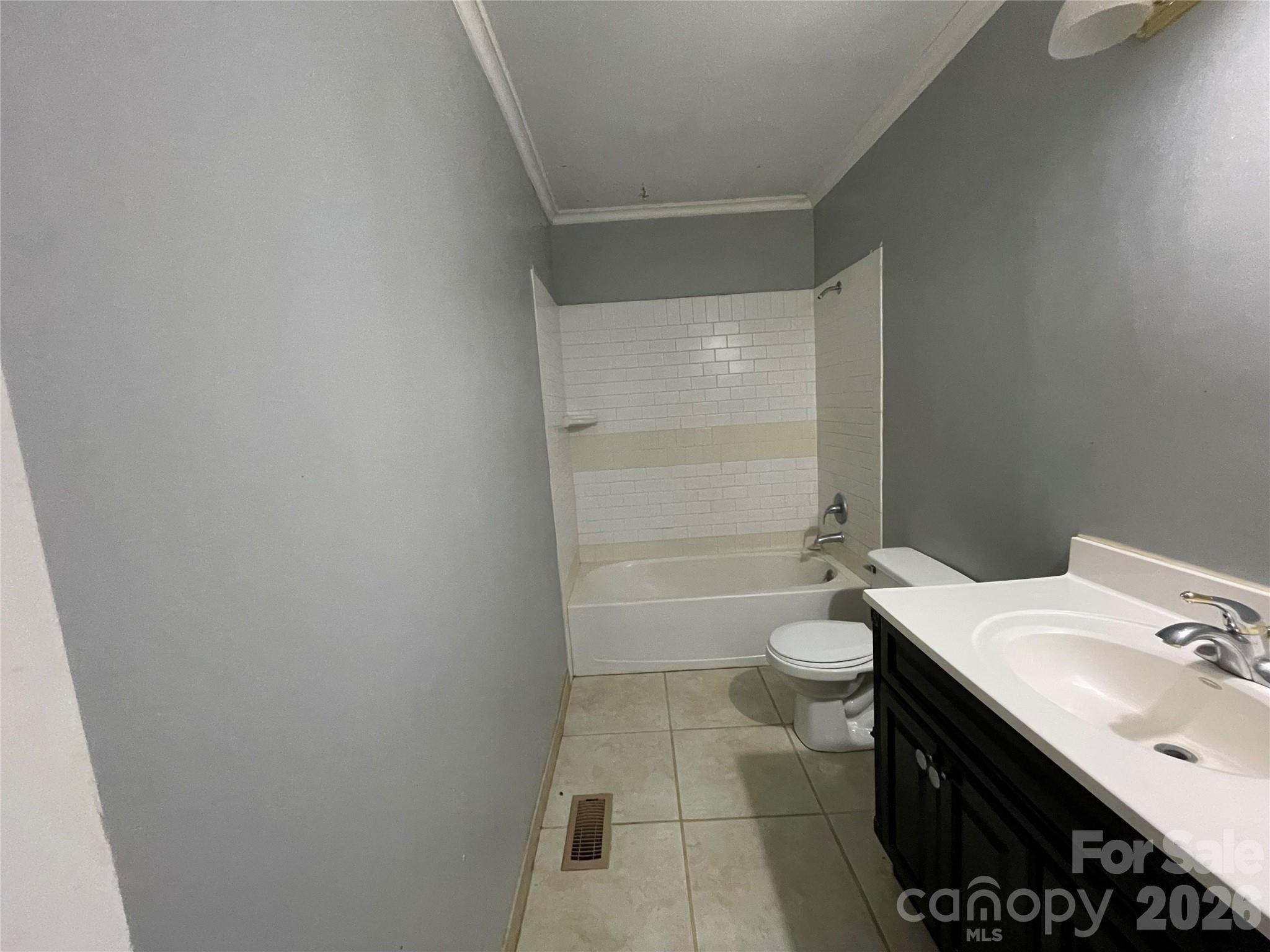 3542 Orchard Road — Iron Station