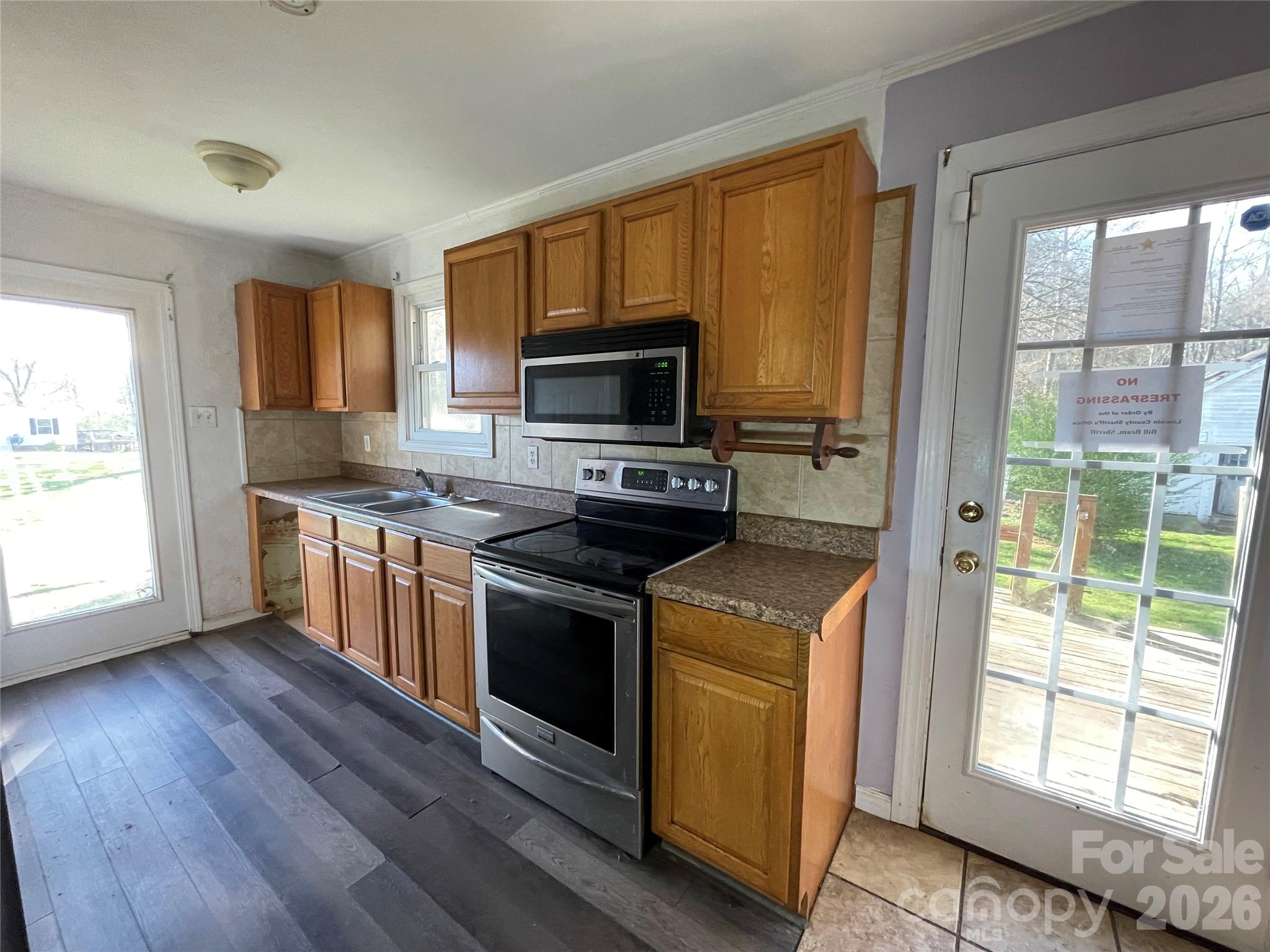 3542 Orchard Road — Iron Station