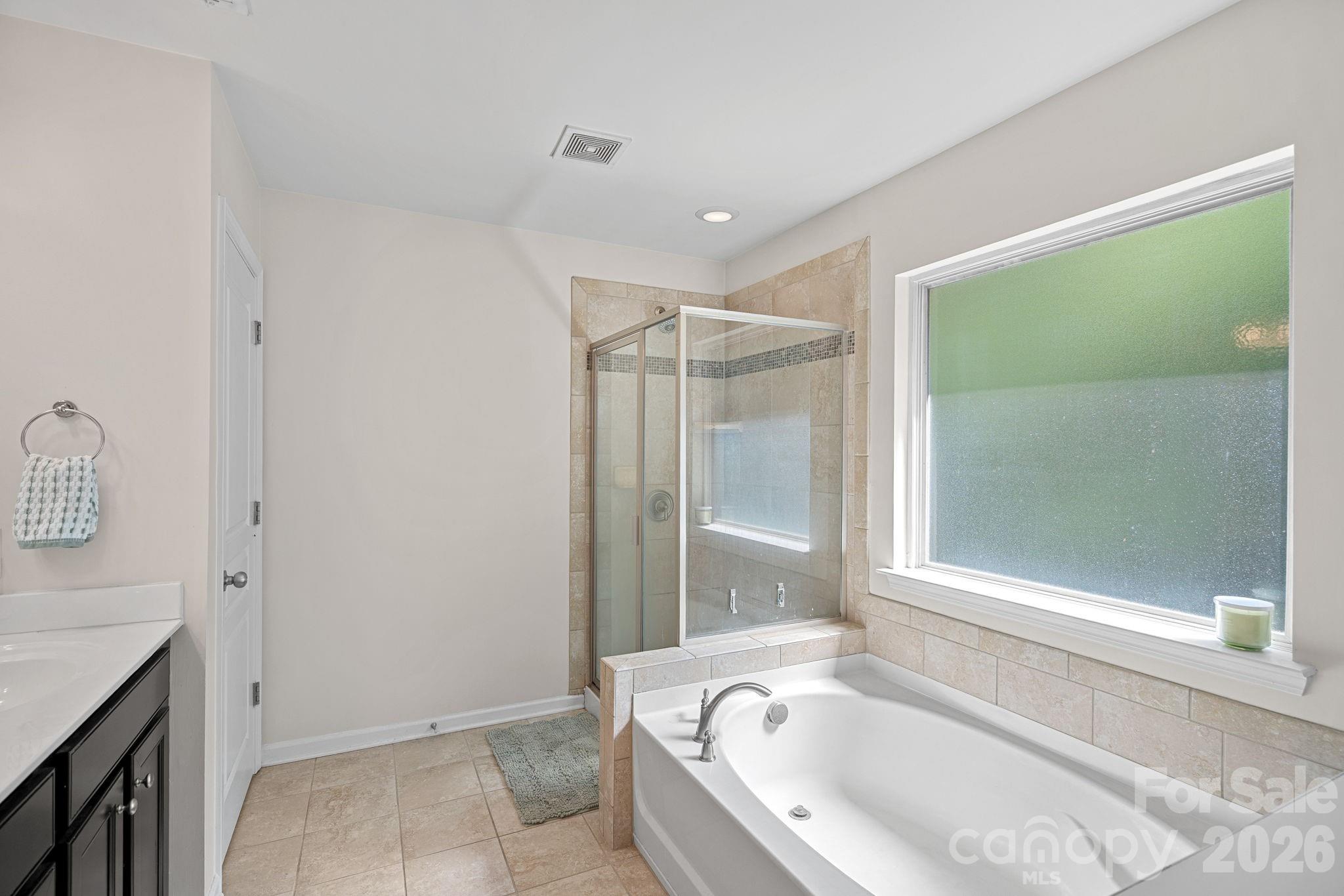 2219 Whitford Lane — Charlotte