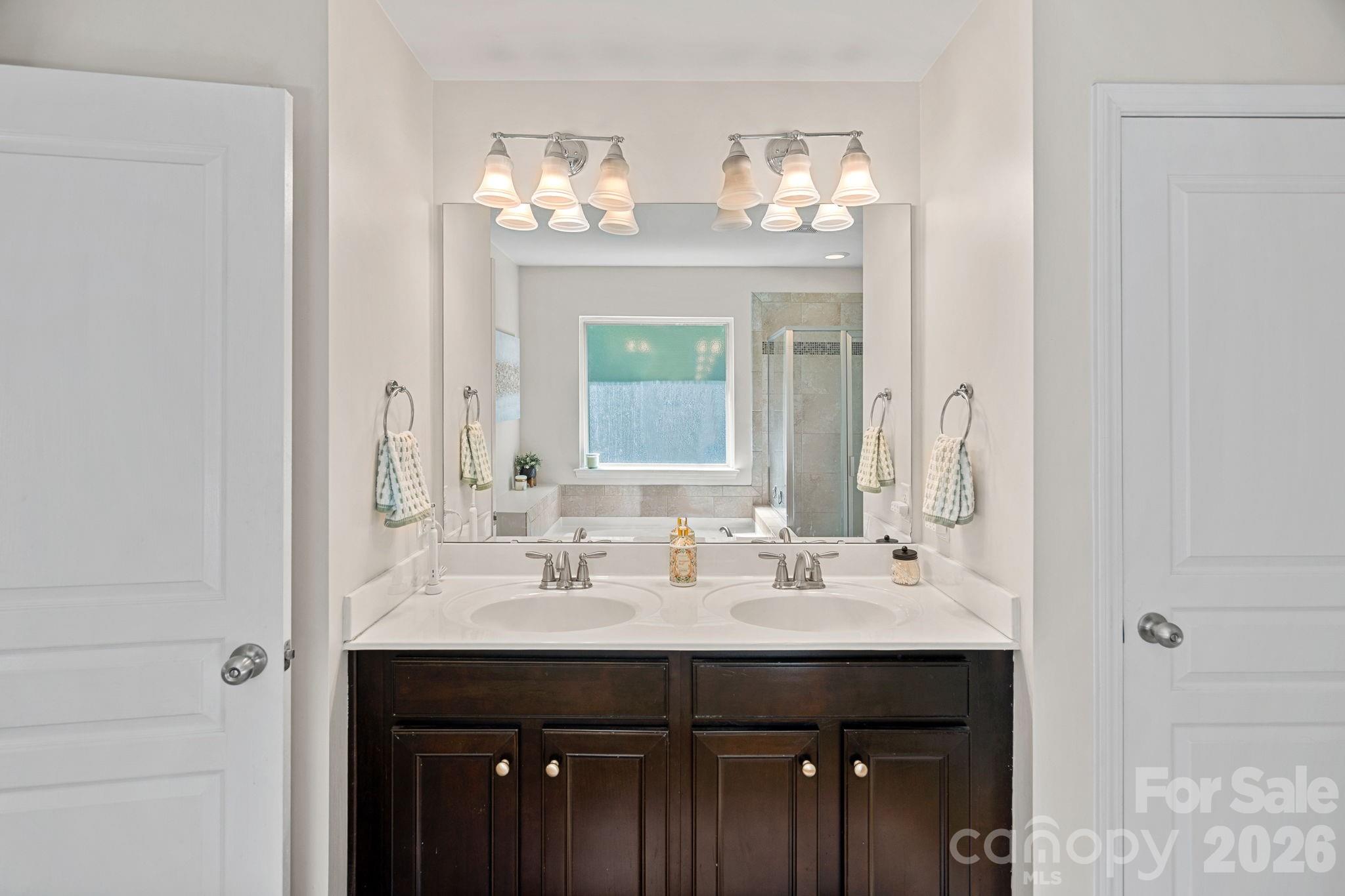 2219 Whitford Lane — Charlotte