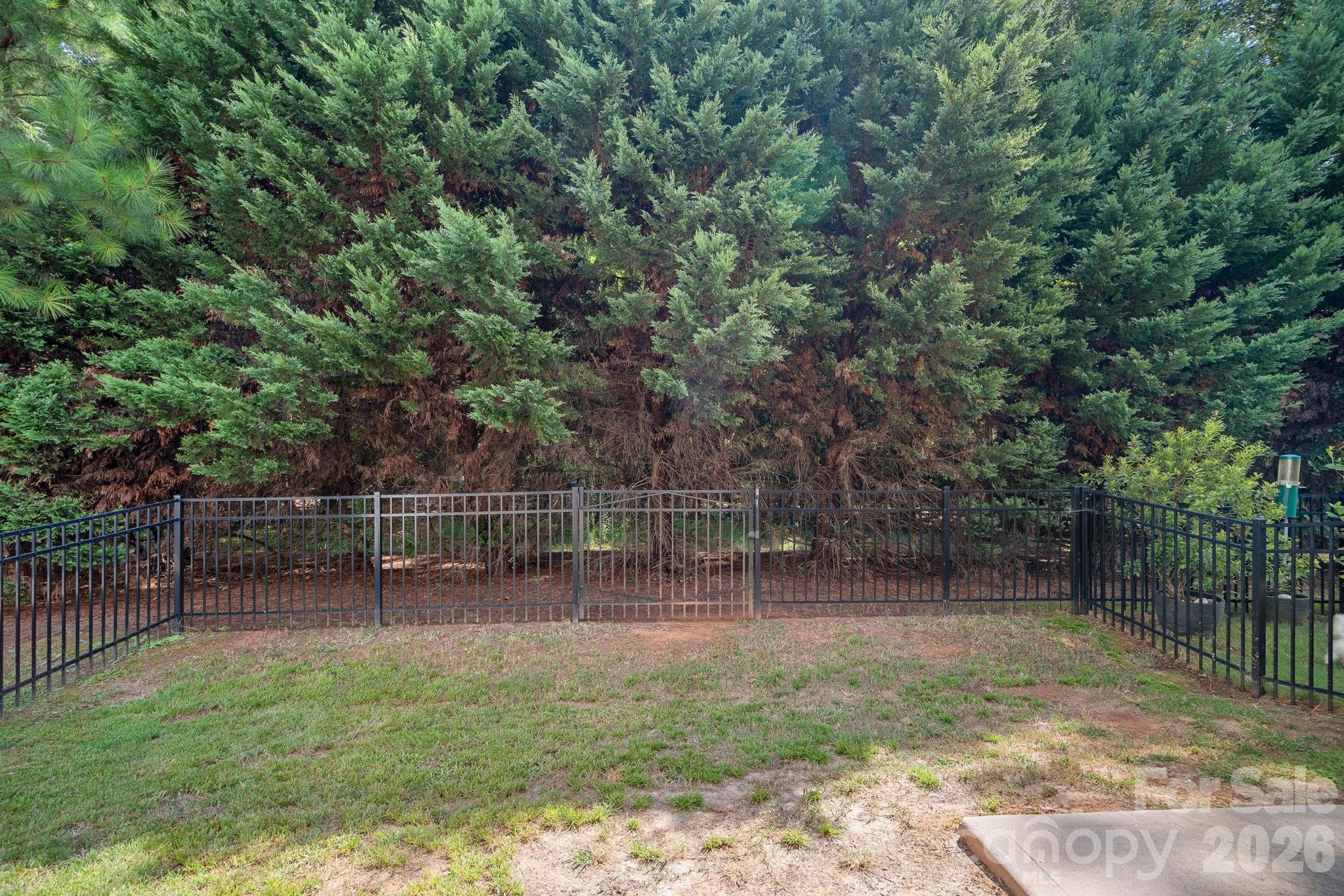 2219 Whitford Lane — Charlotte