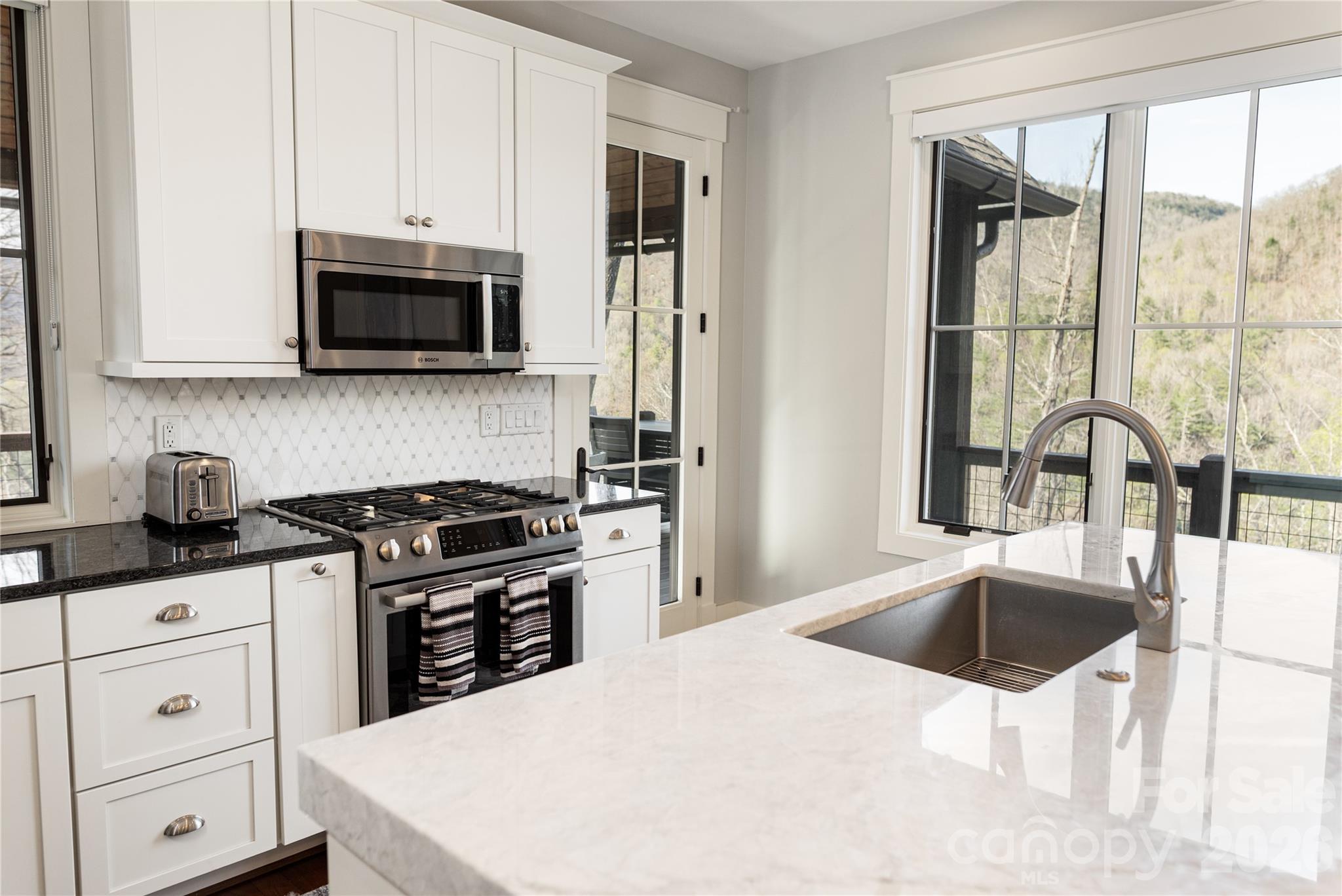86 Indigo Bunting Court — Tuckasegee