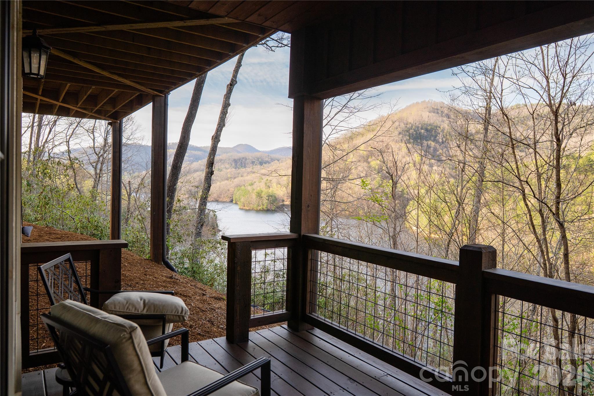 86 Indigo Bunting Court — Tuckasegee