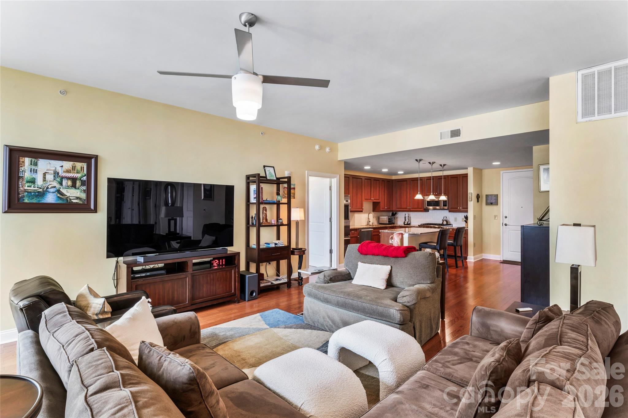 701 Royal Court #1007 — Charlotte