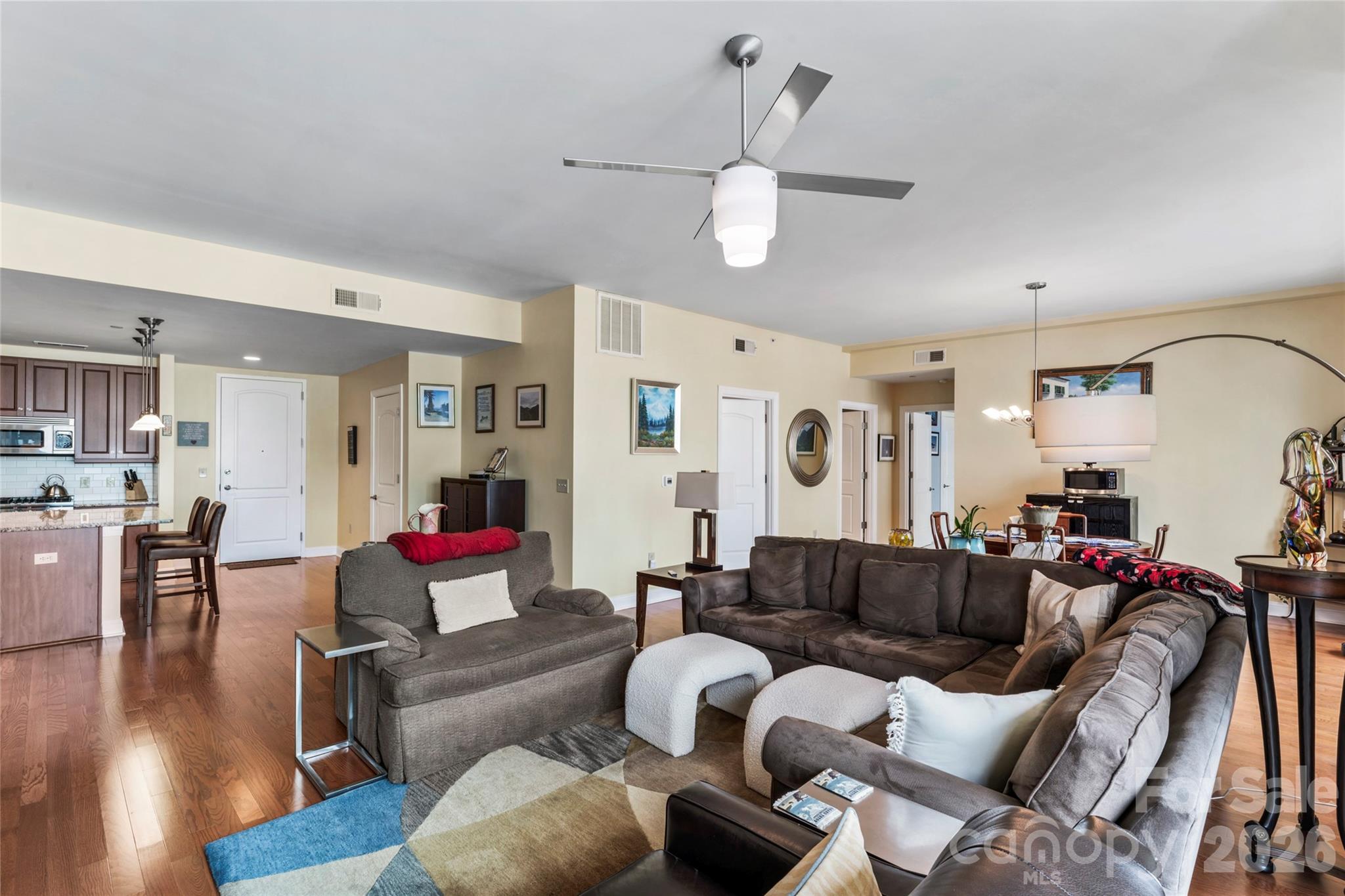 701 Royal Court #1007 — Charlotte
