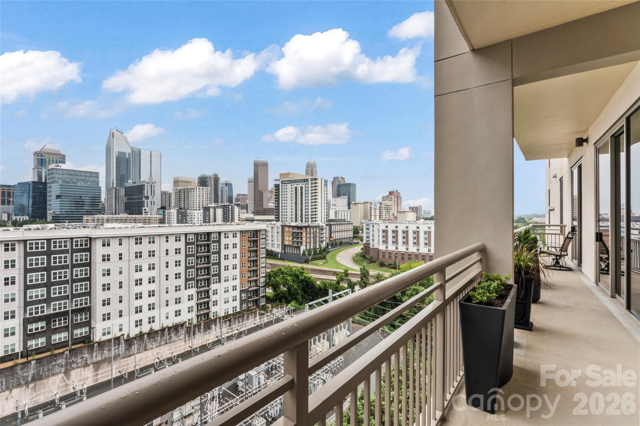 701 Royal Court #1007 — Charlotte