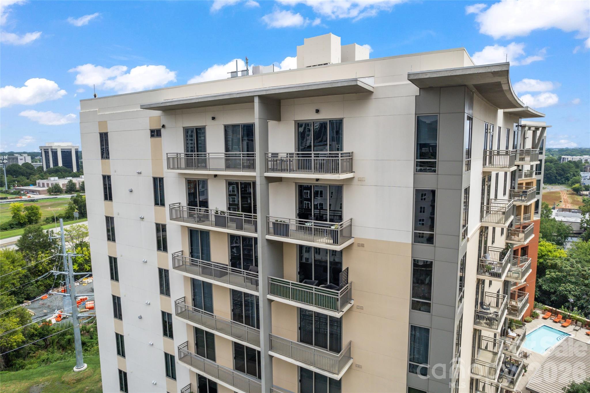 701 Royal Court #1007 — Charlotte