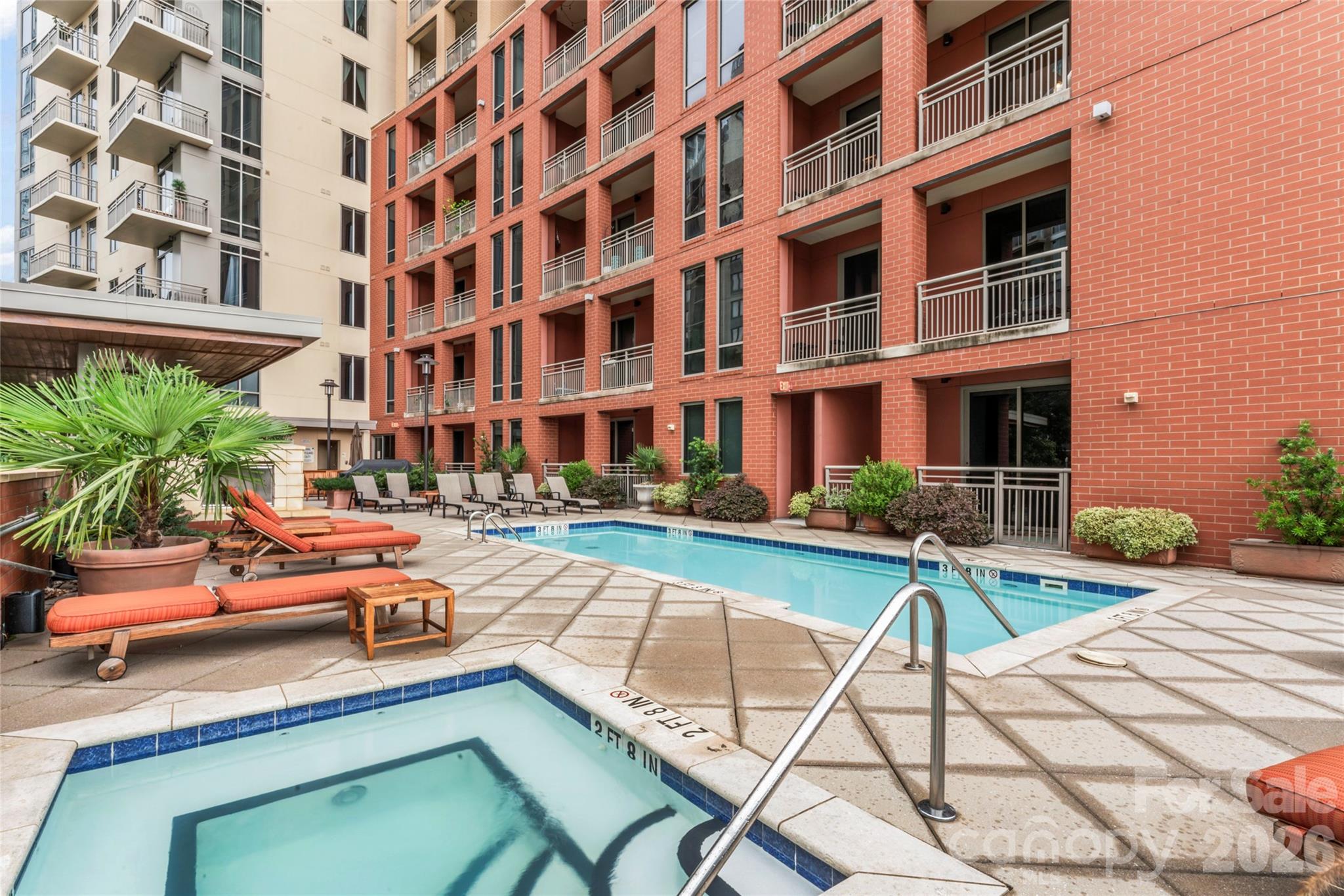 701 Royal Court #1007 — Charlotte