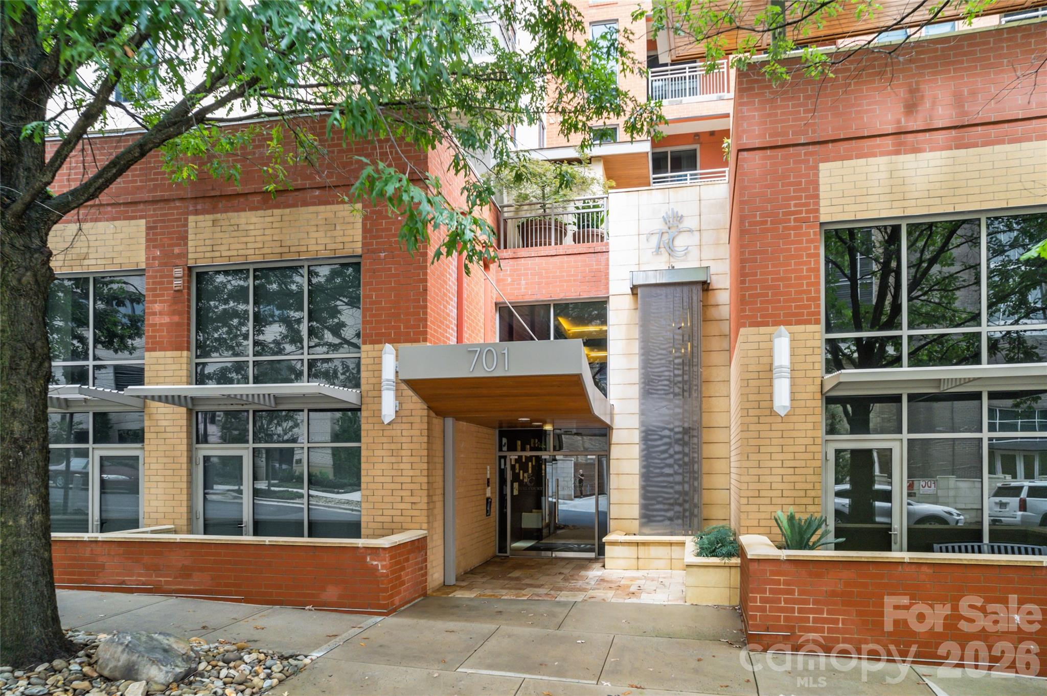 701 Royal Court #1007 — Charlotte