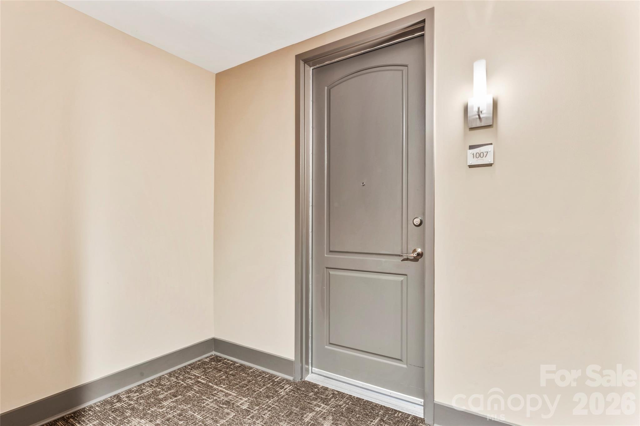701 Royal Court #1007 — Charlotte