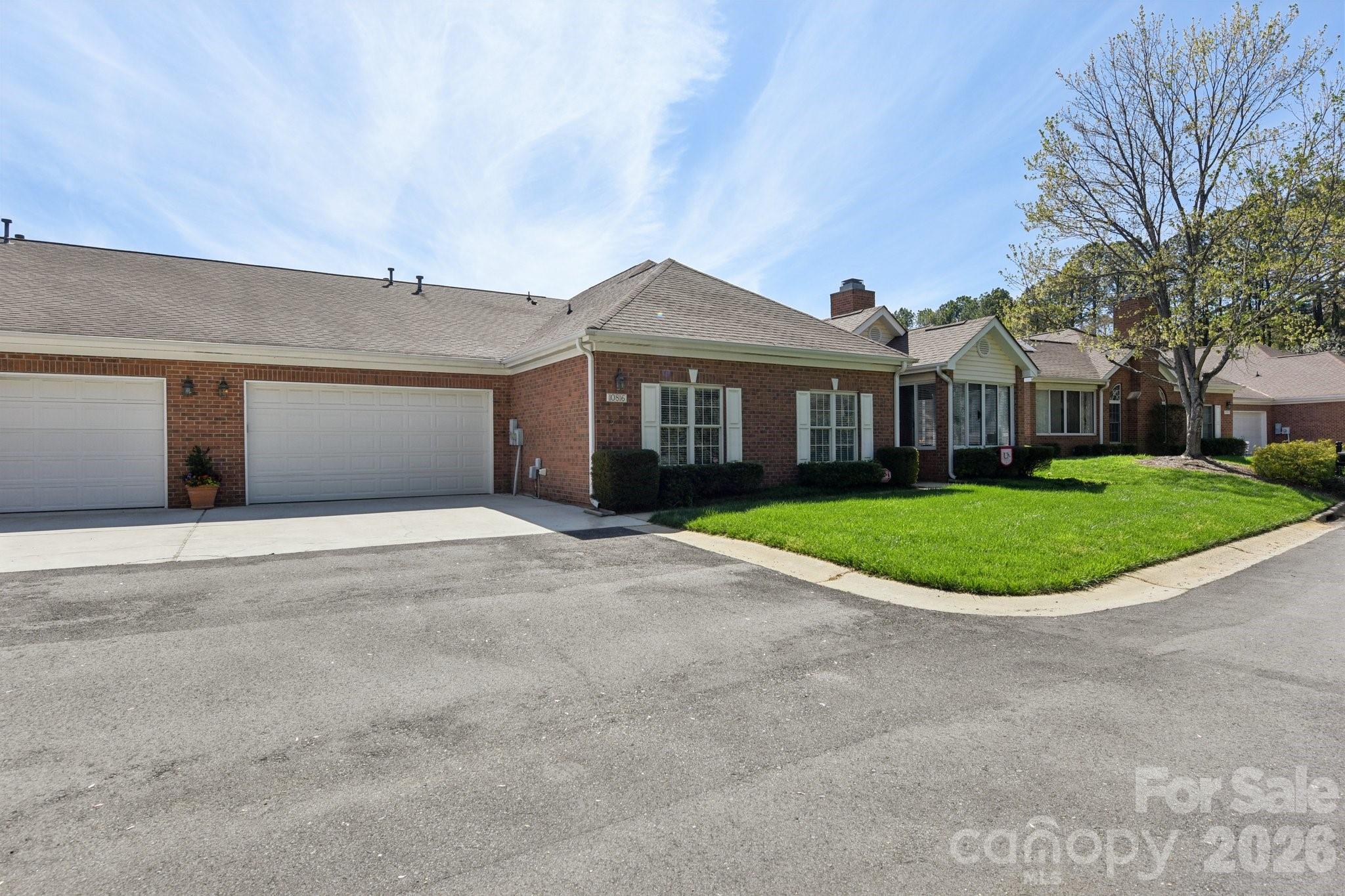 10816 Willow Crossing Drive — Charlotte