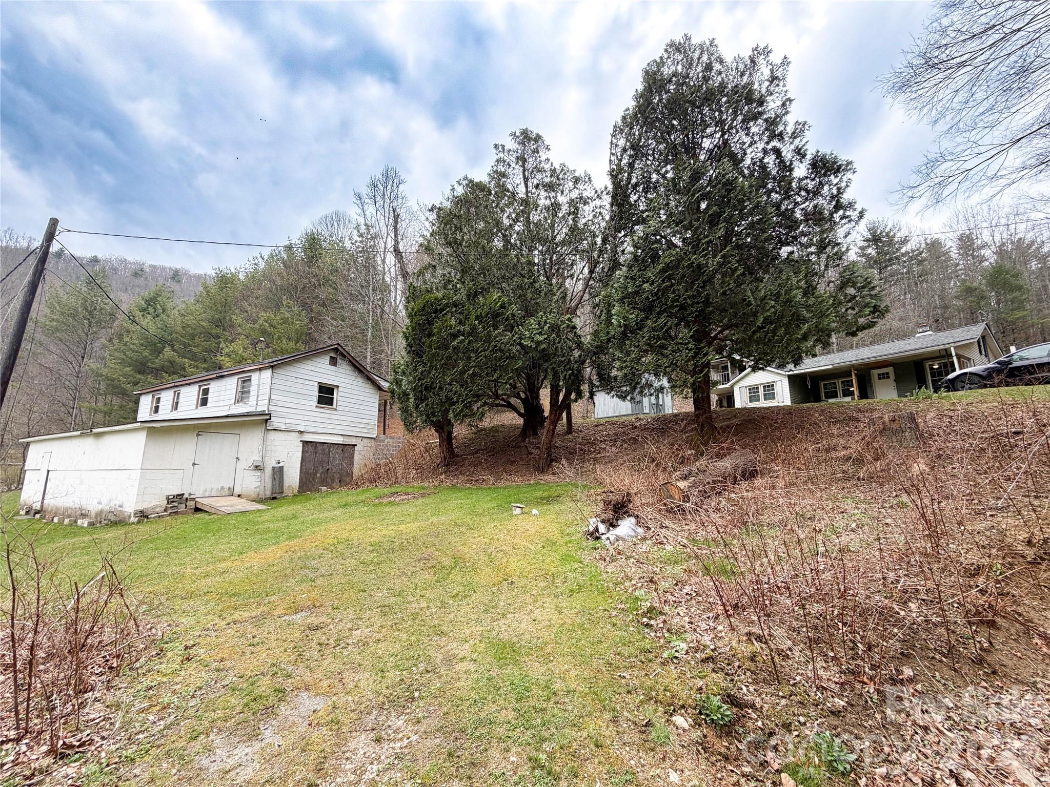 658 Upper Hanging Rock Road — Spruce Pine