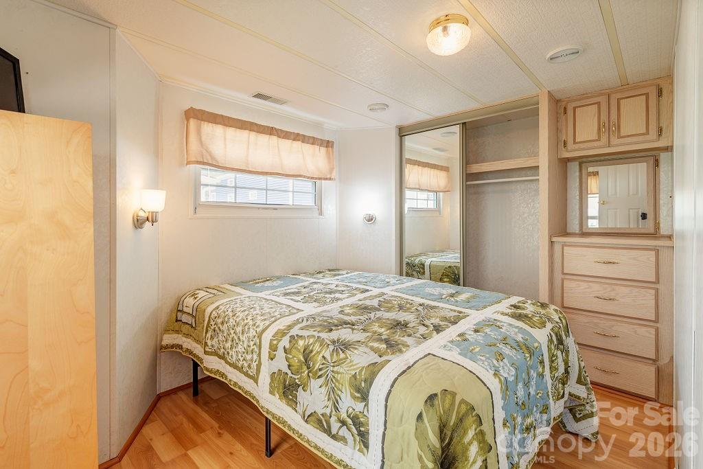 52 Strollers Lane — Waynesville
