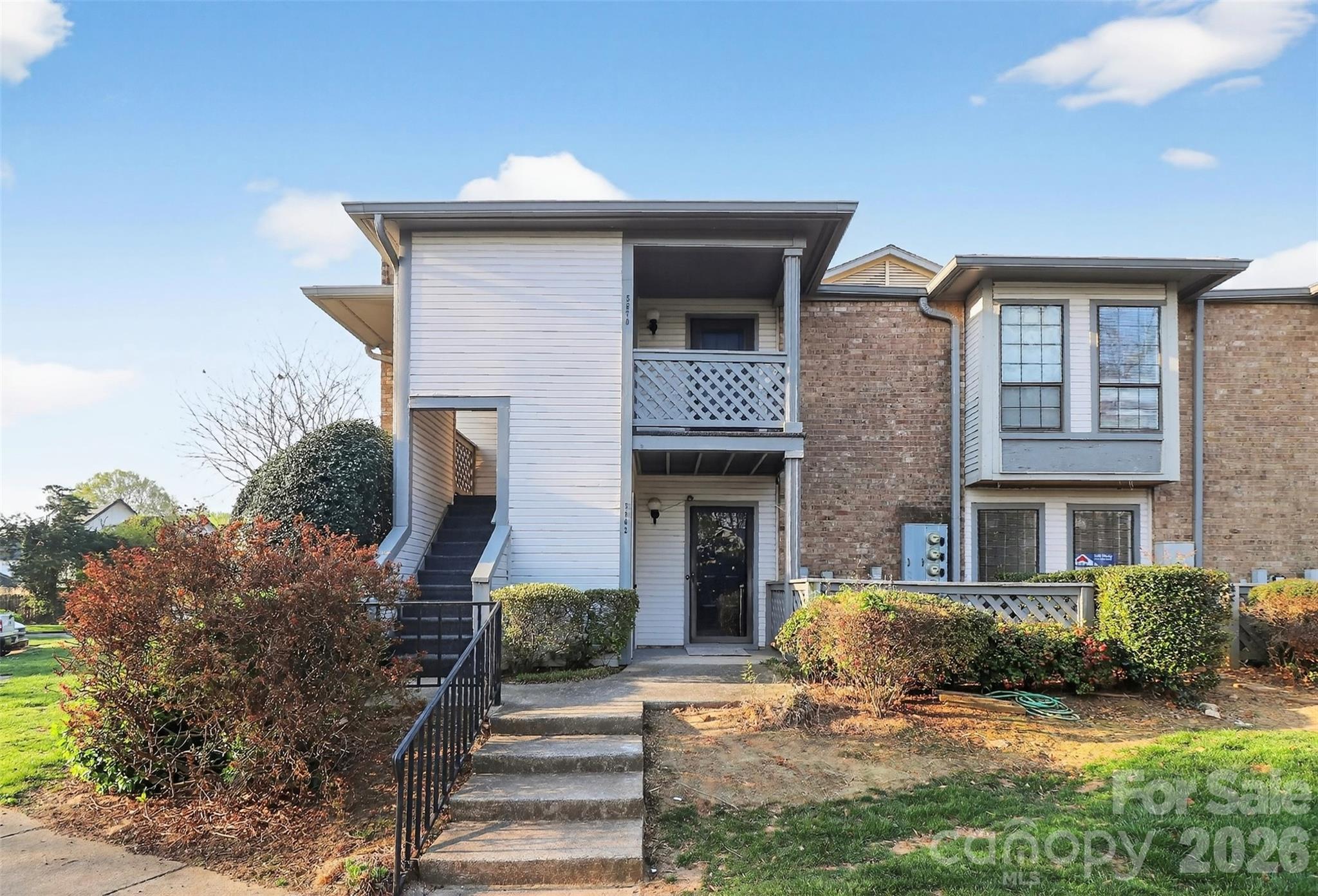 5862 Harris Grove Lane — Charlotte