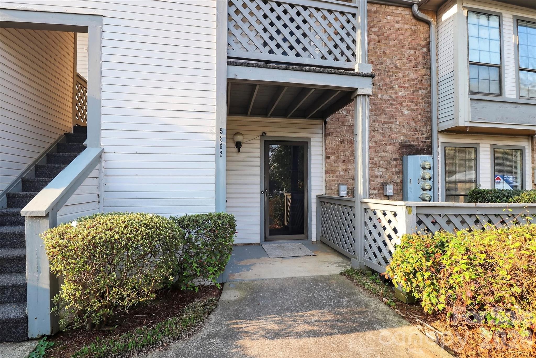5862 Harris Grove Lane — Charlotte
