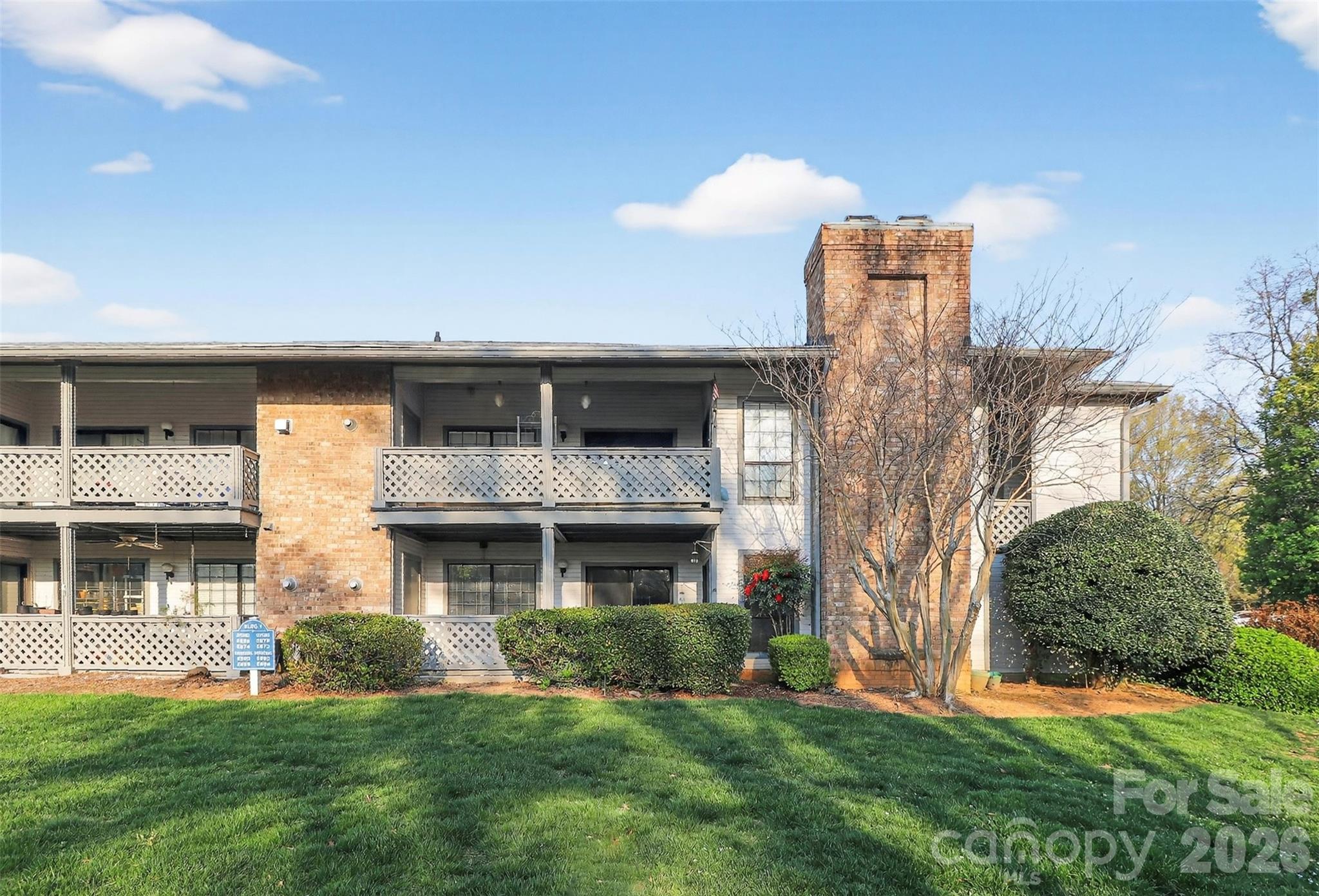 5862 Harris Grove Lane — Charlotte