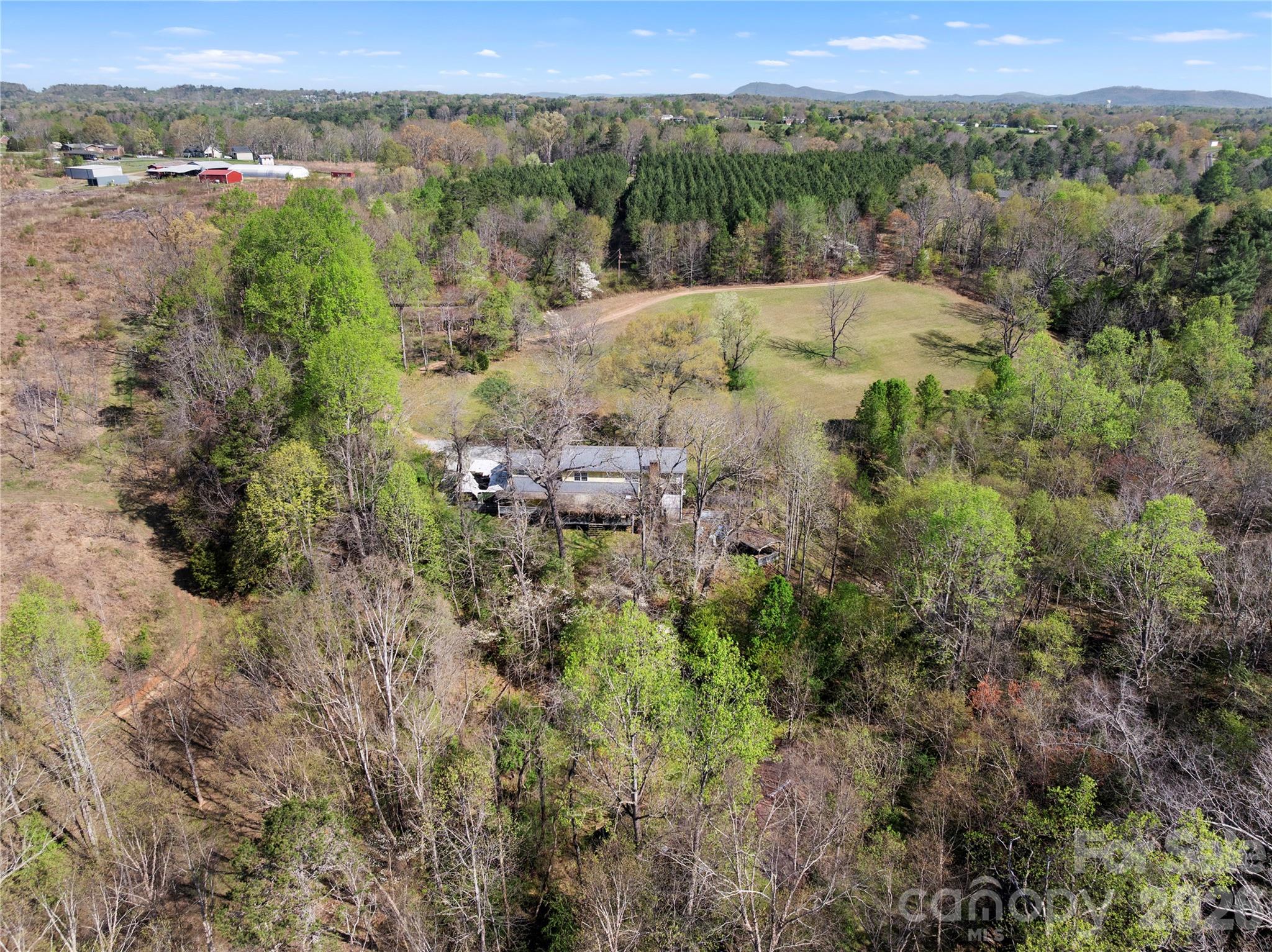 4675 Hickory Nut Ridge Road — Granite Falls