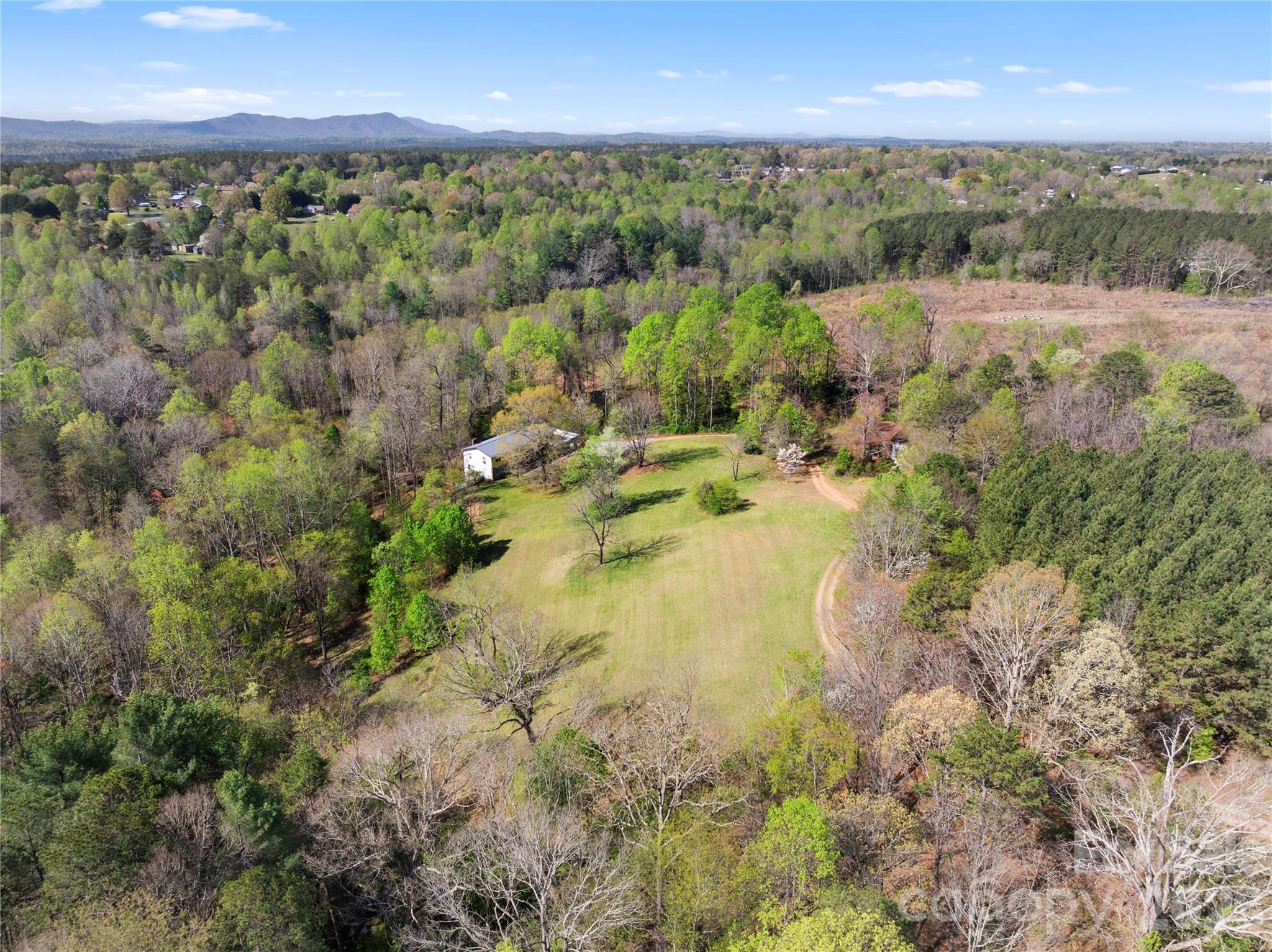 4675 Hickory Nut Ridge Road — Granite Falls