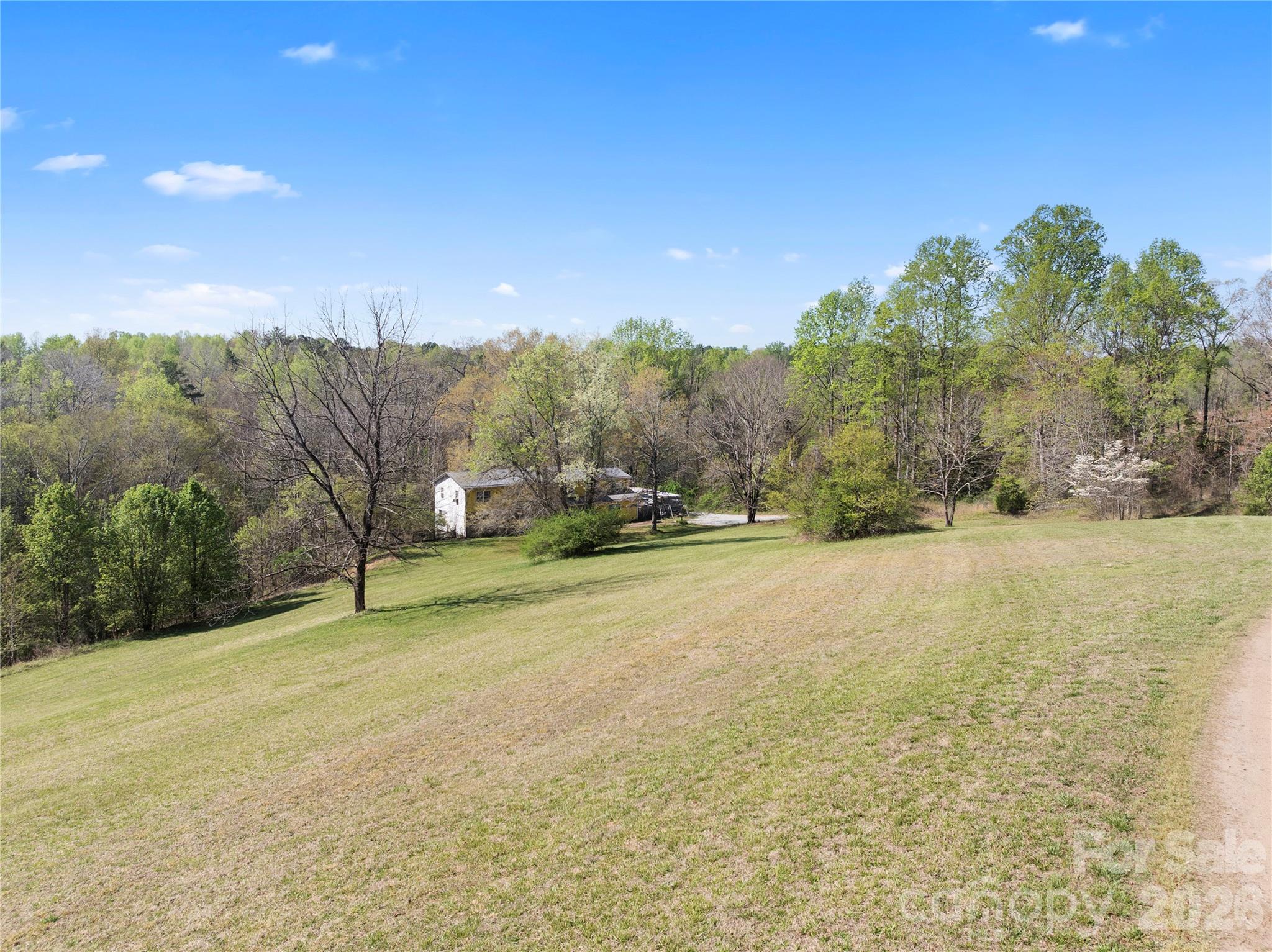 4675 Hickory Nut Ridge Road — Granite Falls