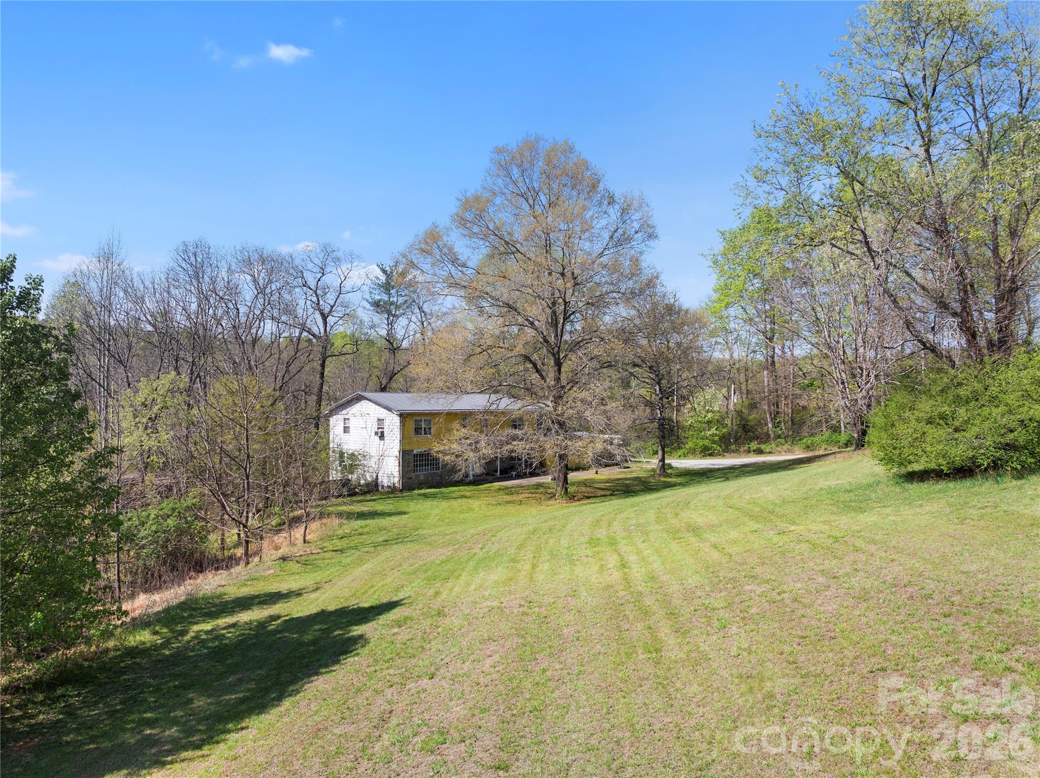 4675 Hickory Nut Ridge Road — Granite Falls