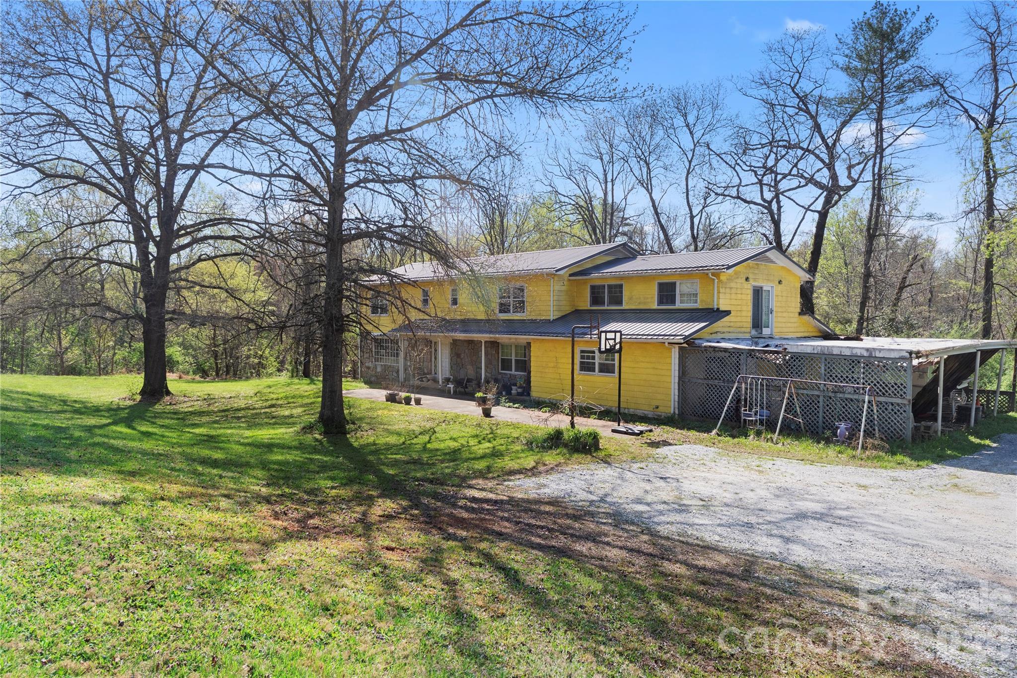 4675 Hickory Nut Ridge Road — Granite Falls
