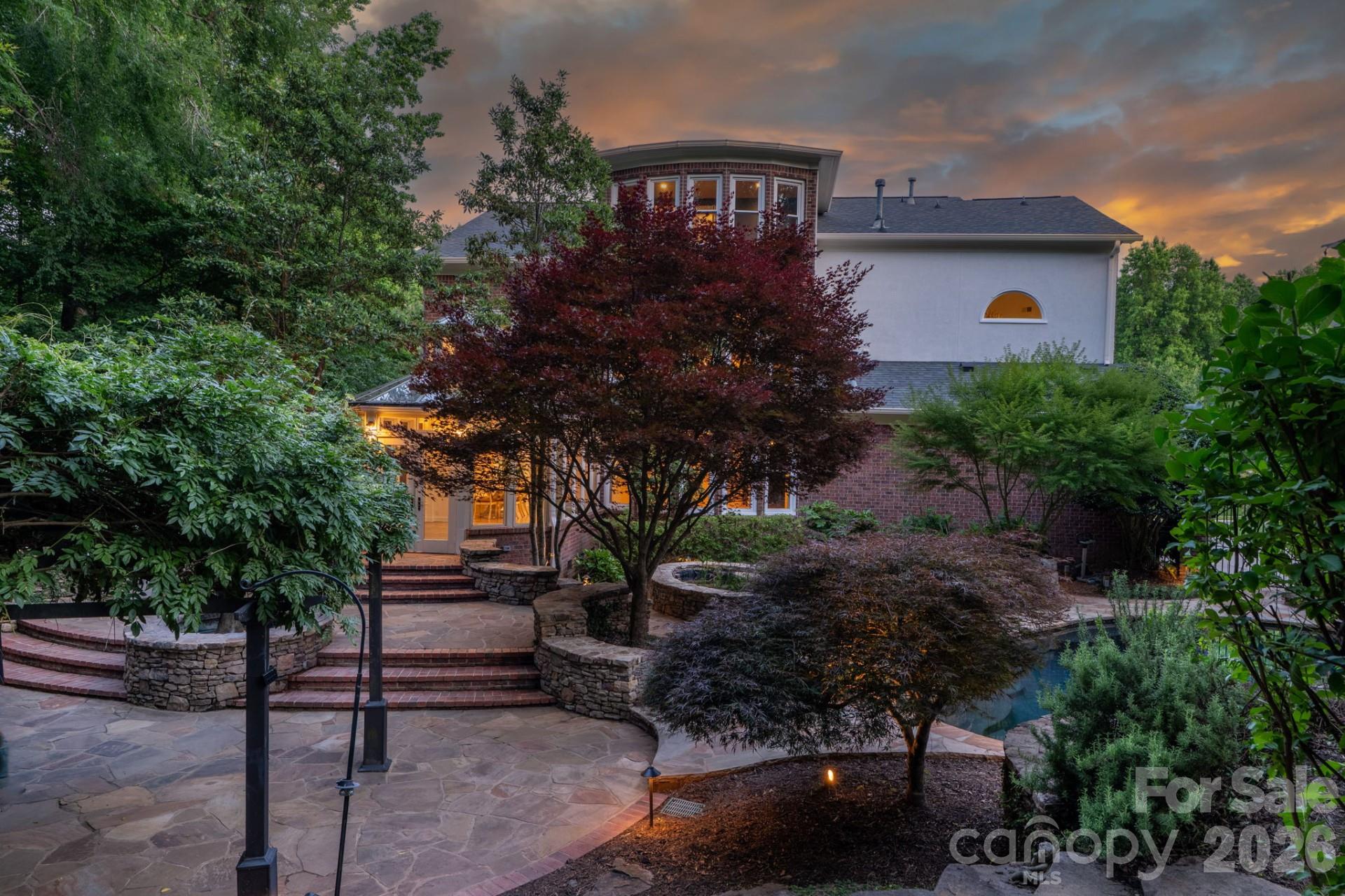 7810 Stonehaven Drive — Waxhaw