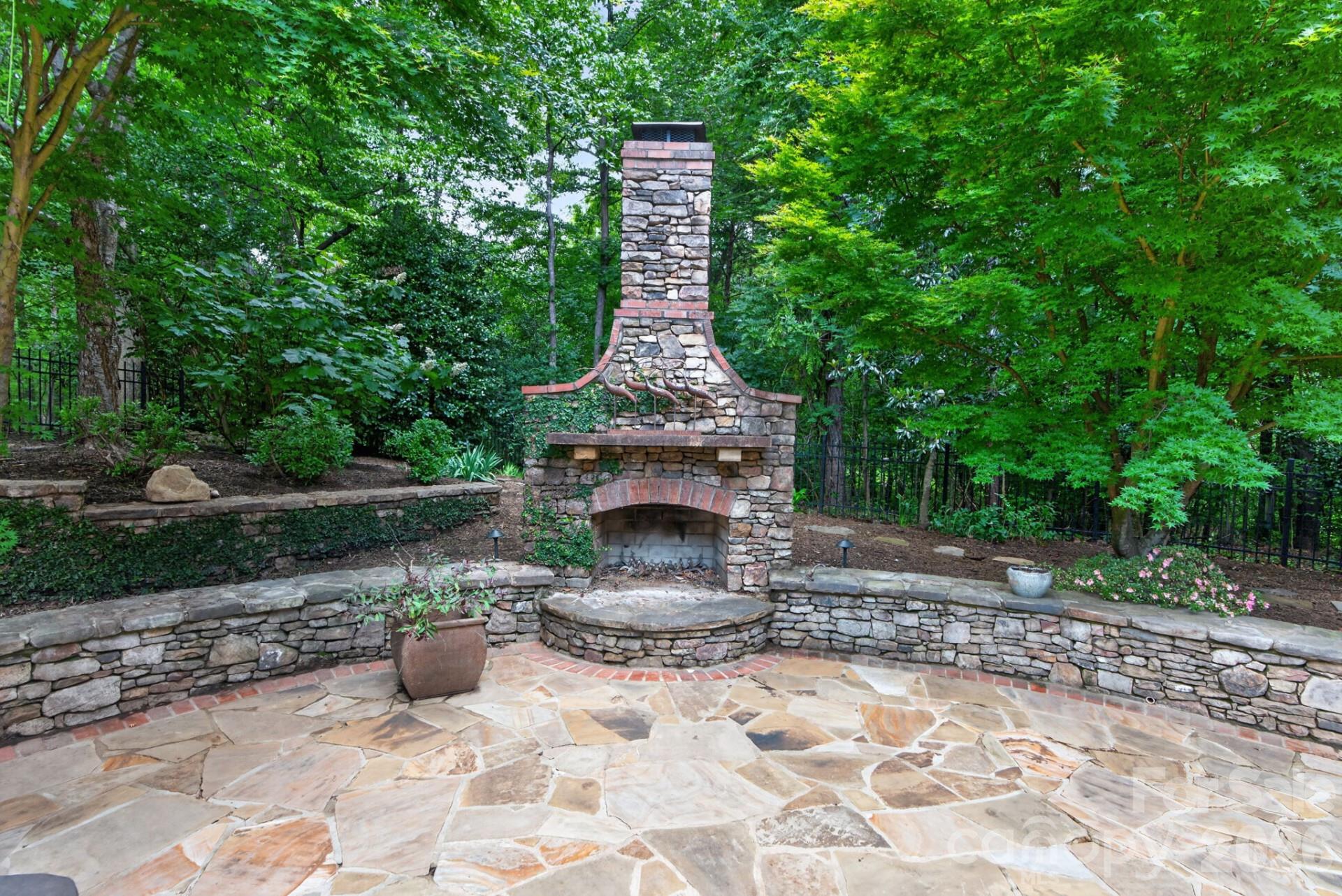 7810 Stonehaven Drive — Waxhaw