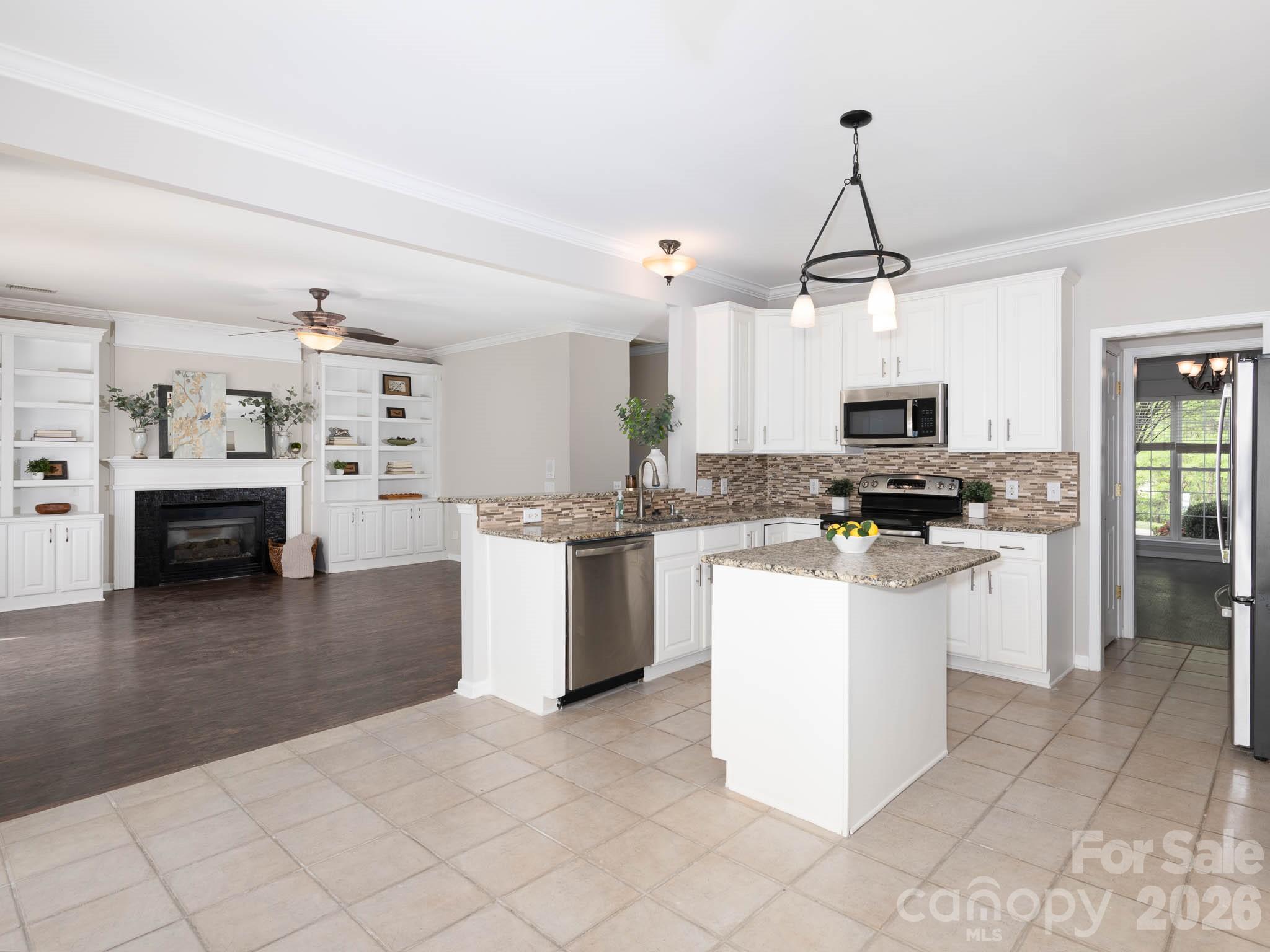 268 Glencoe Lane — Mooresville